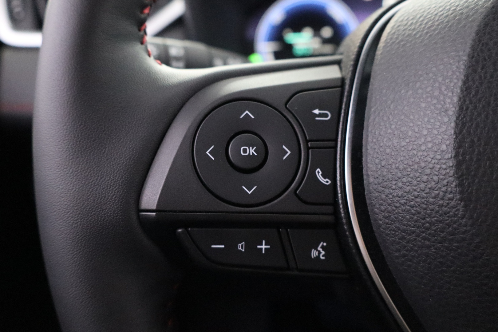 TOYOTA RAV4 Plug-in 2025
