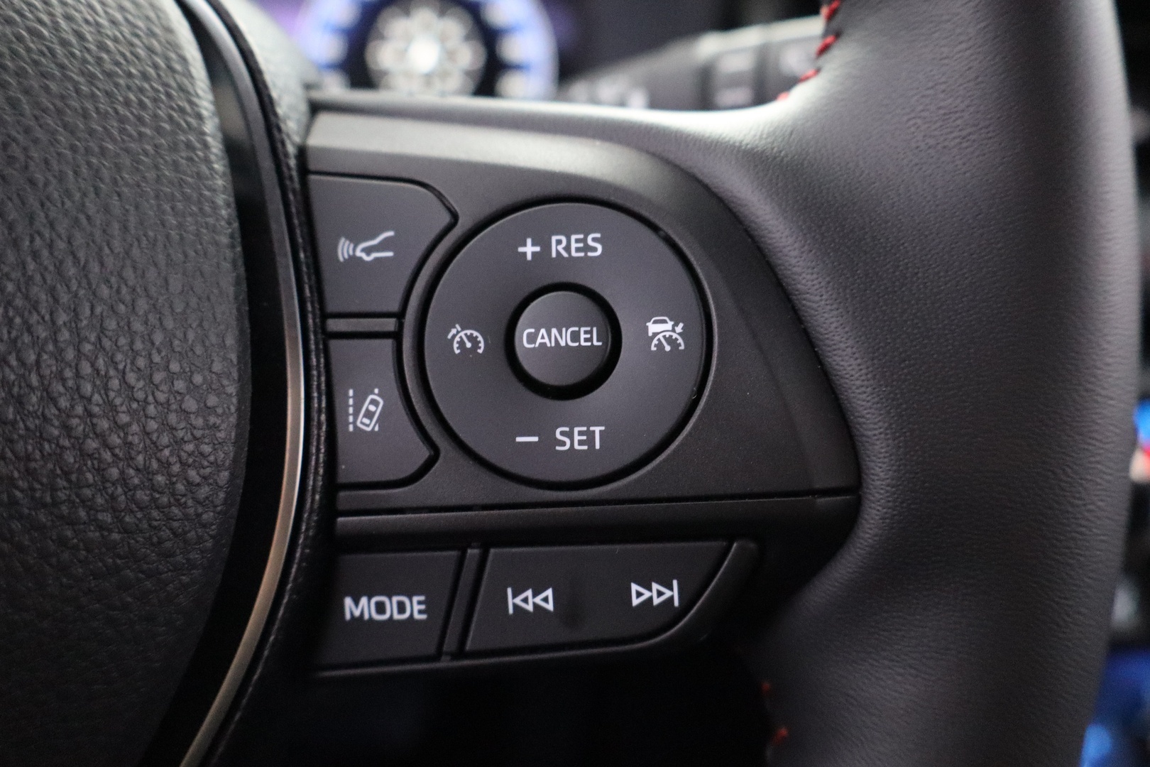 TOYOTA RAV4 Plug-in 2025