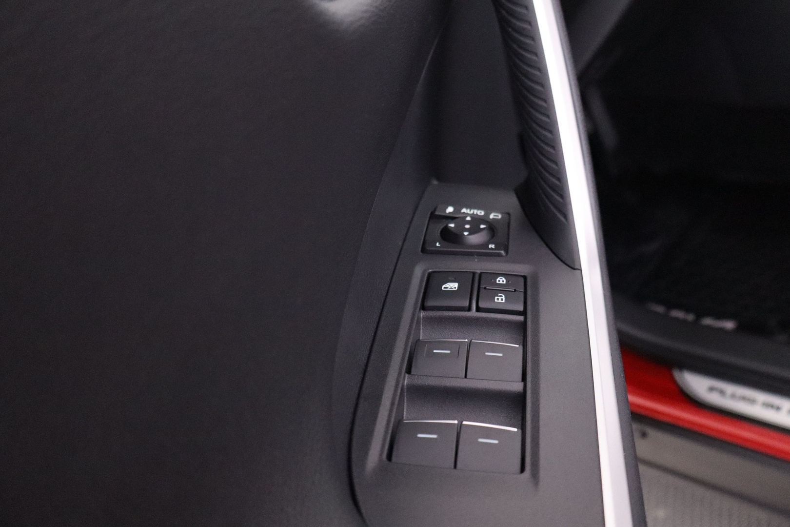 TOYOTA RAV4 Plug-in 2025