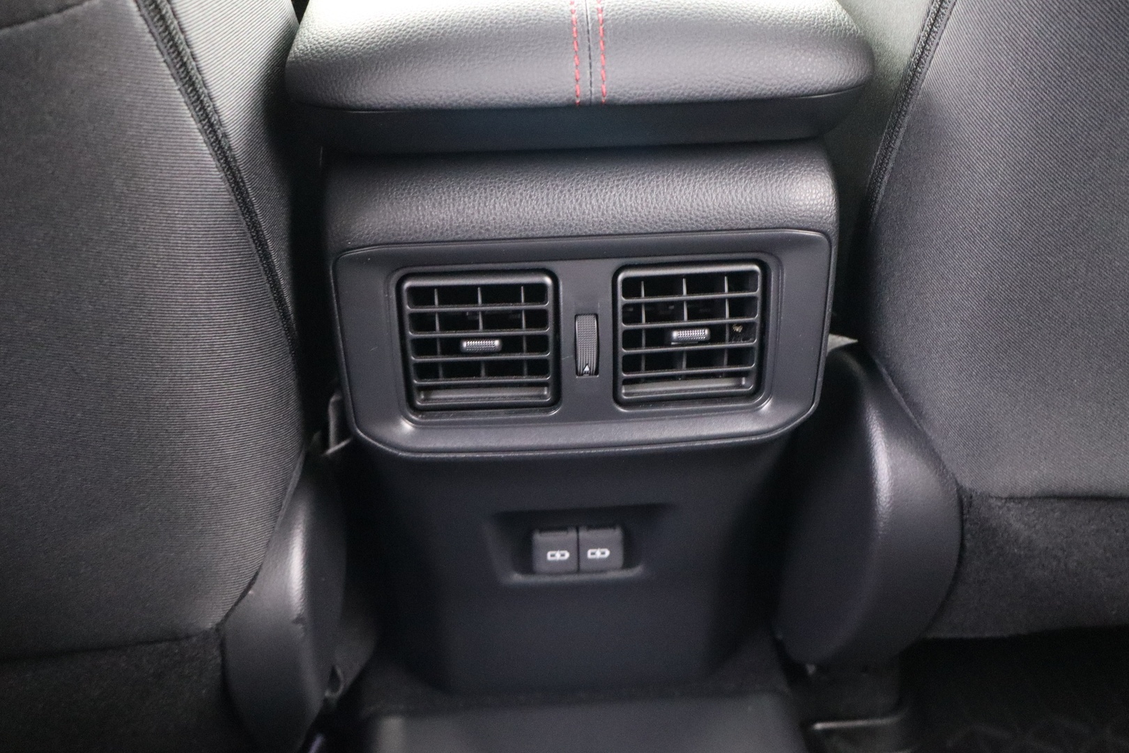 TOYOTA RAV4 Plug-in 2025