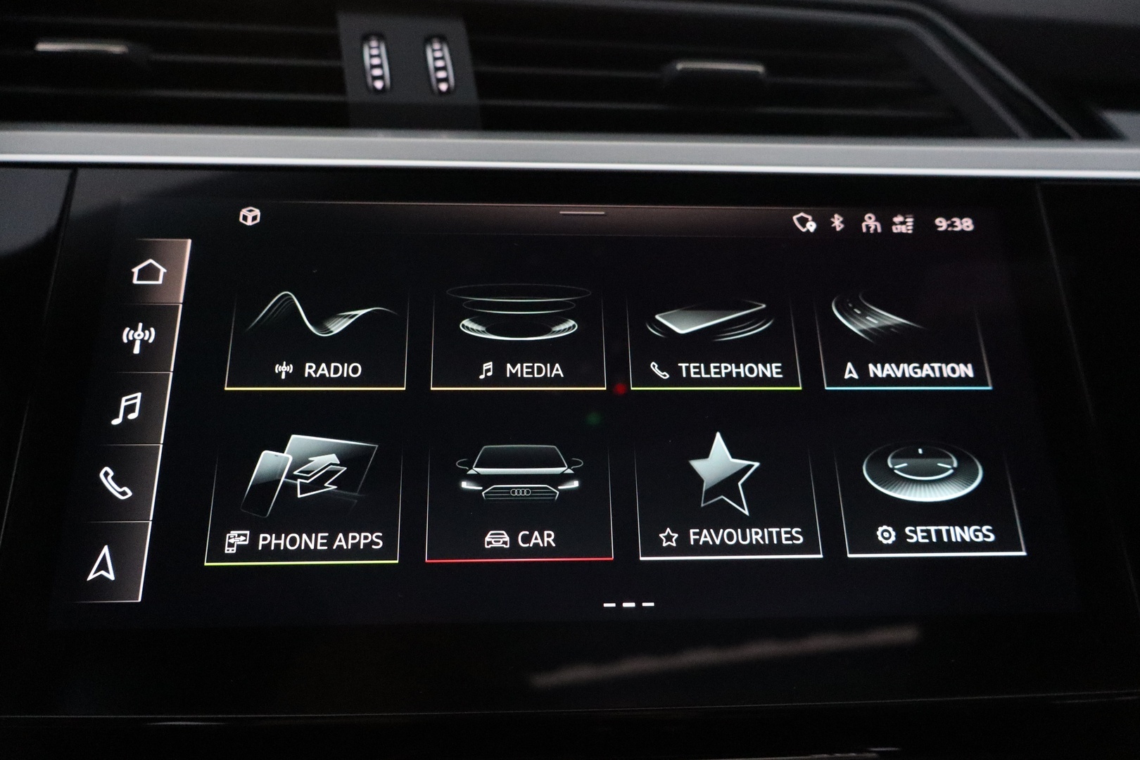 AUDI e-tron 15