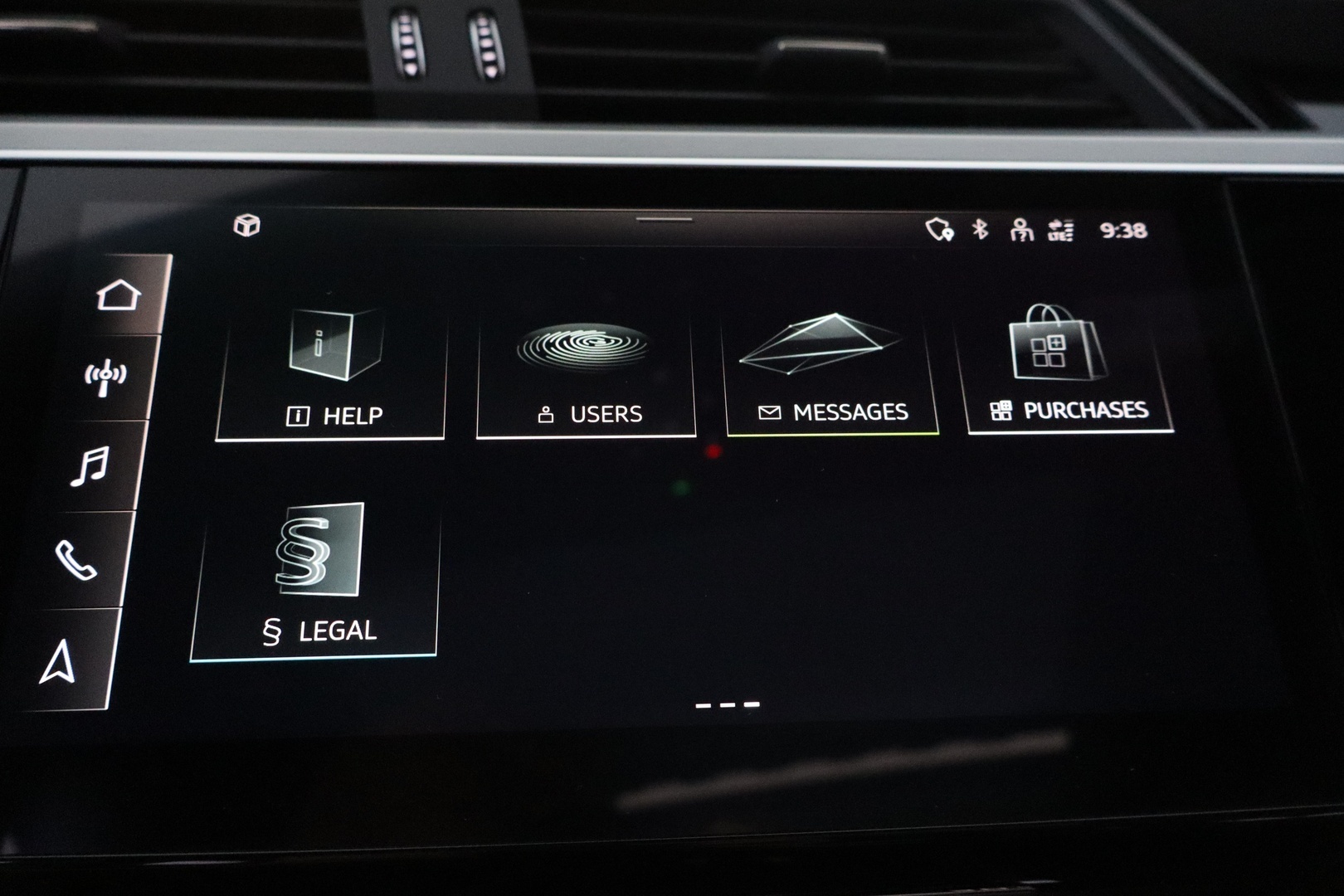 AUDI e-tron 16