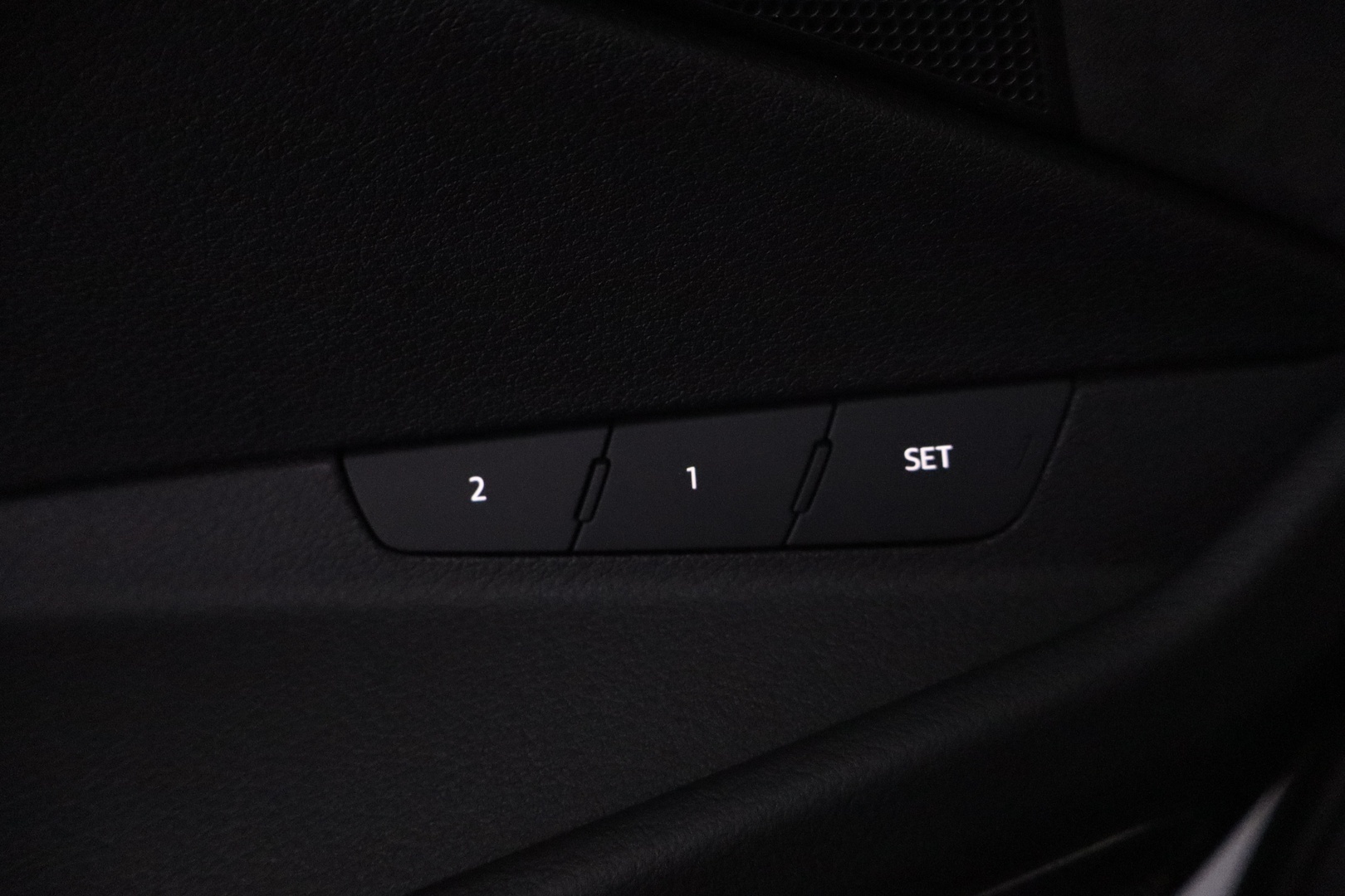 AUDI e-tron 22