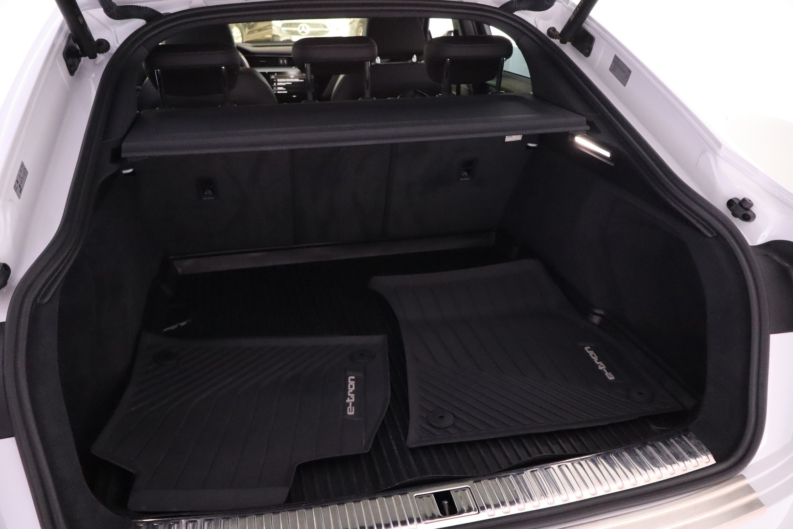 AUDI e-tron 26