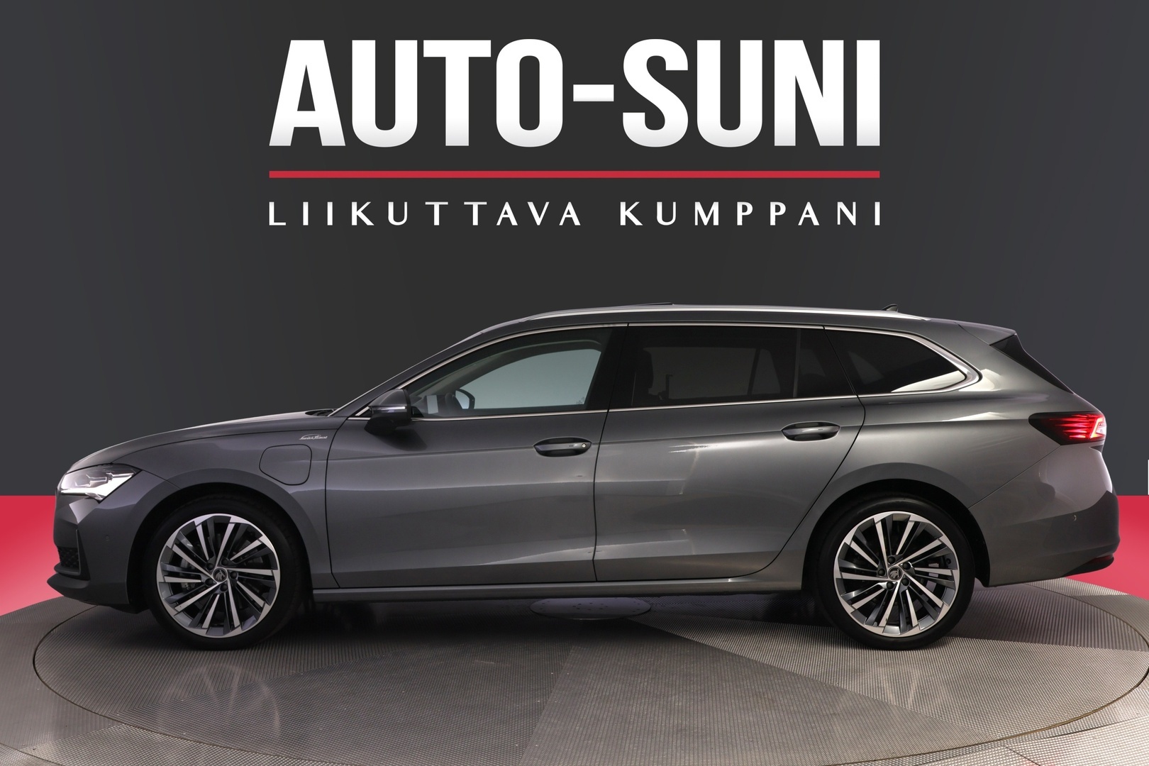 SKODA Superb 2025