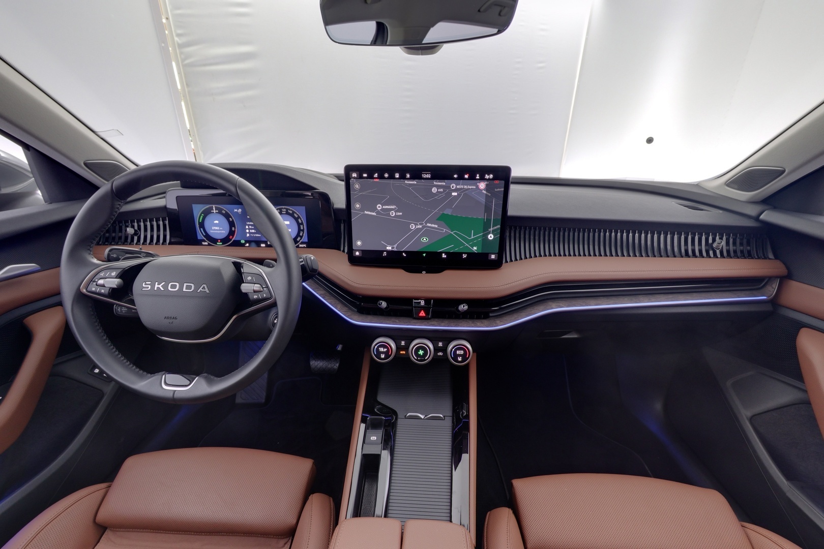 SKODA Superb 2025