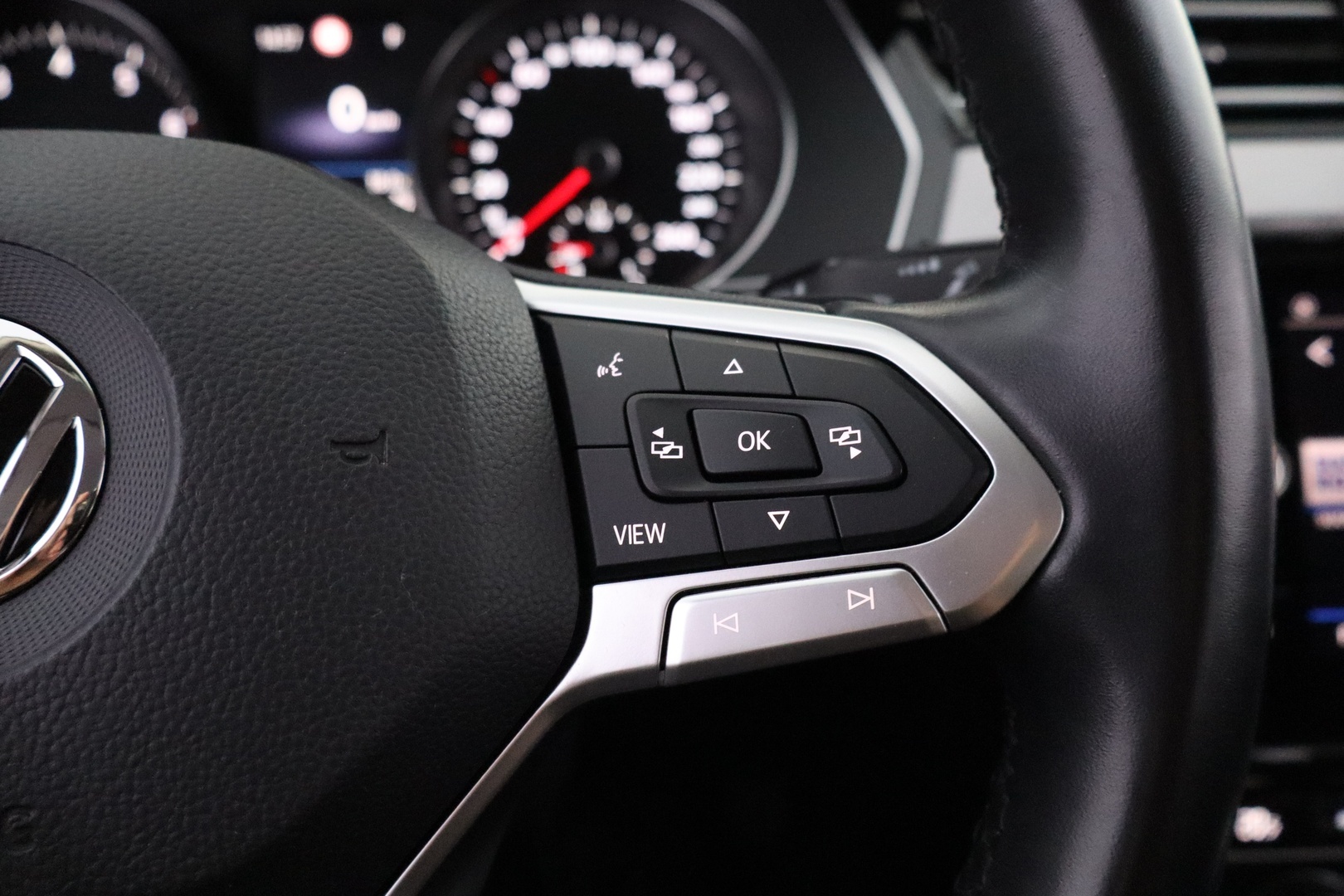 VOLKSWAGEN Passat 2019