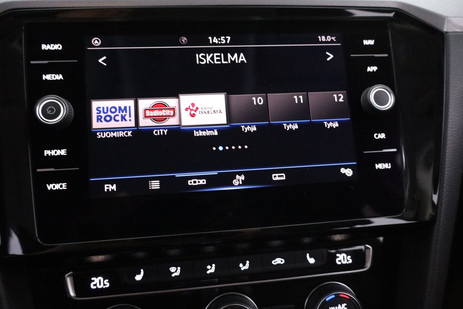 VOLKSWAGEN Passat 2019