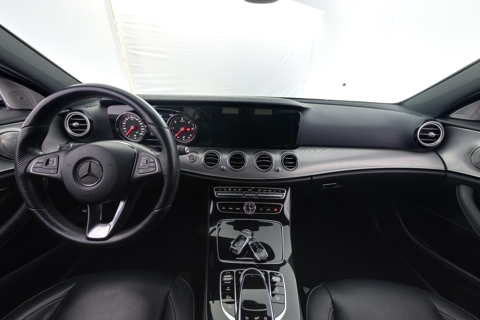 MERCEDES-BENZ E 2017