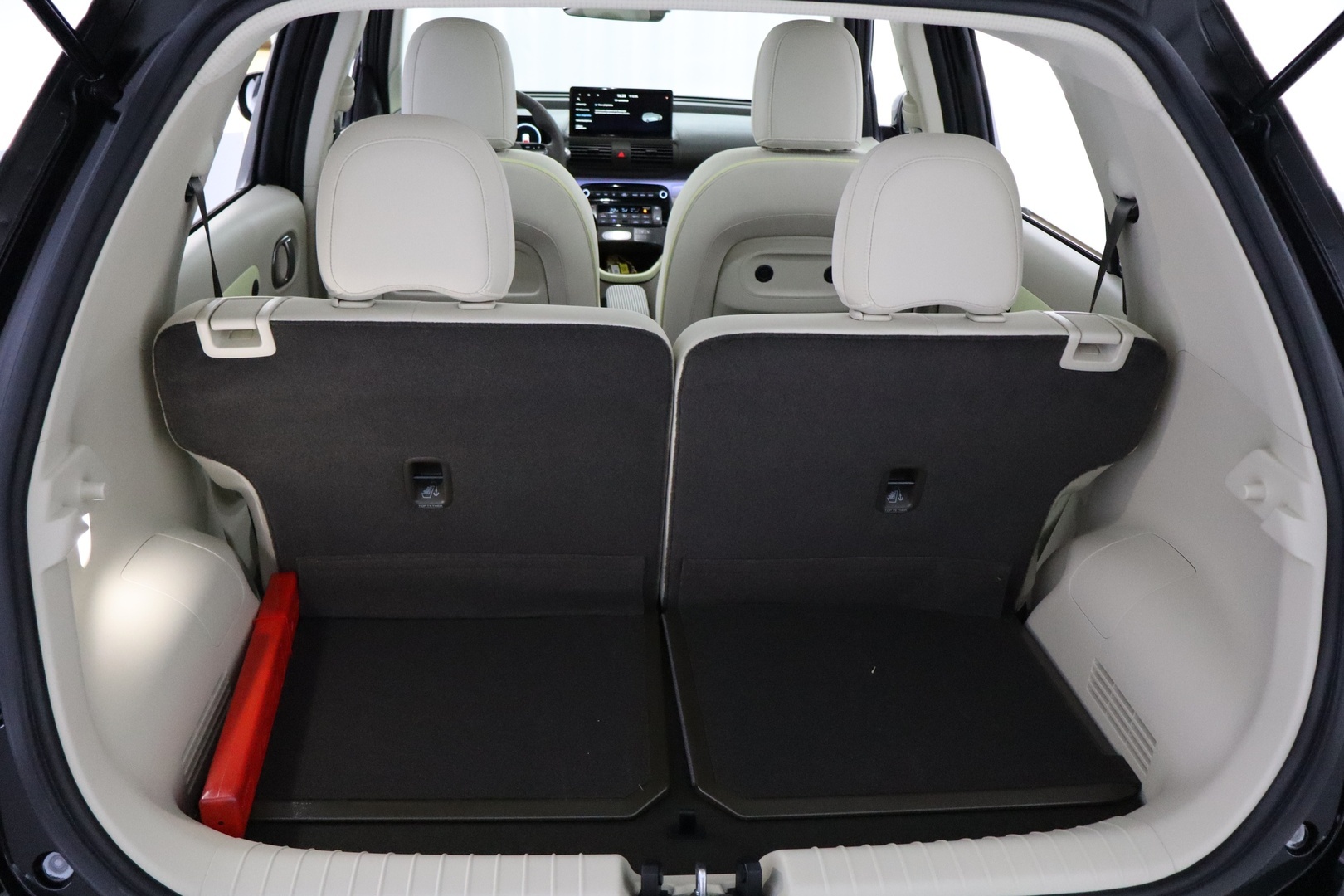 HYUNDAI INSTER 2026