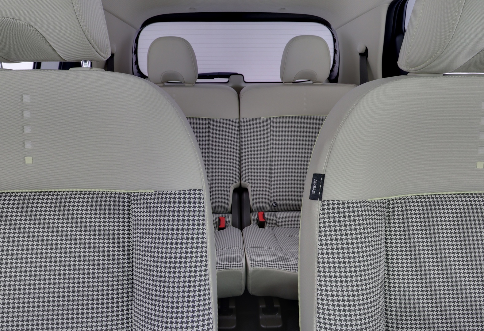 HYUNDAI INSTER 2026