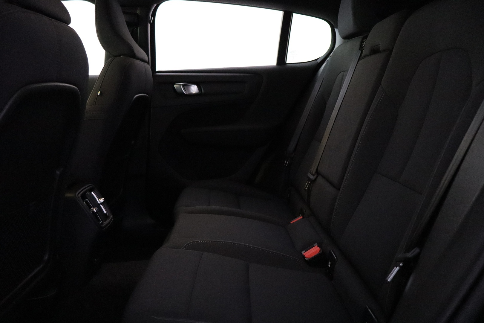 VOLVO C40 22