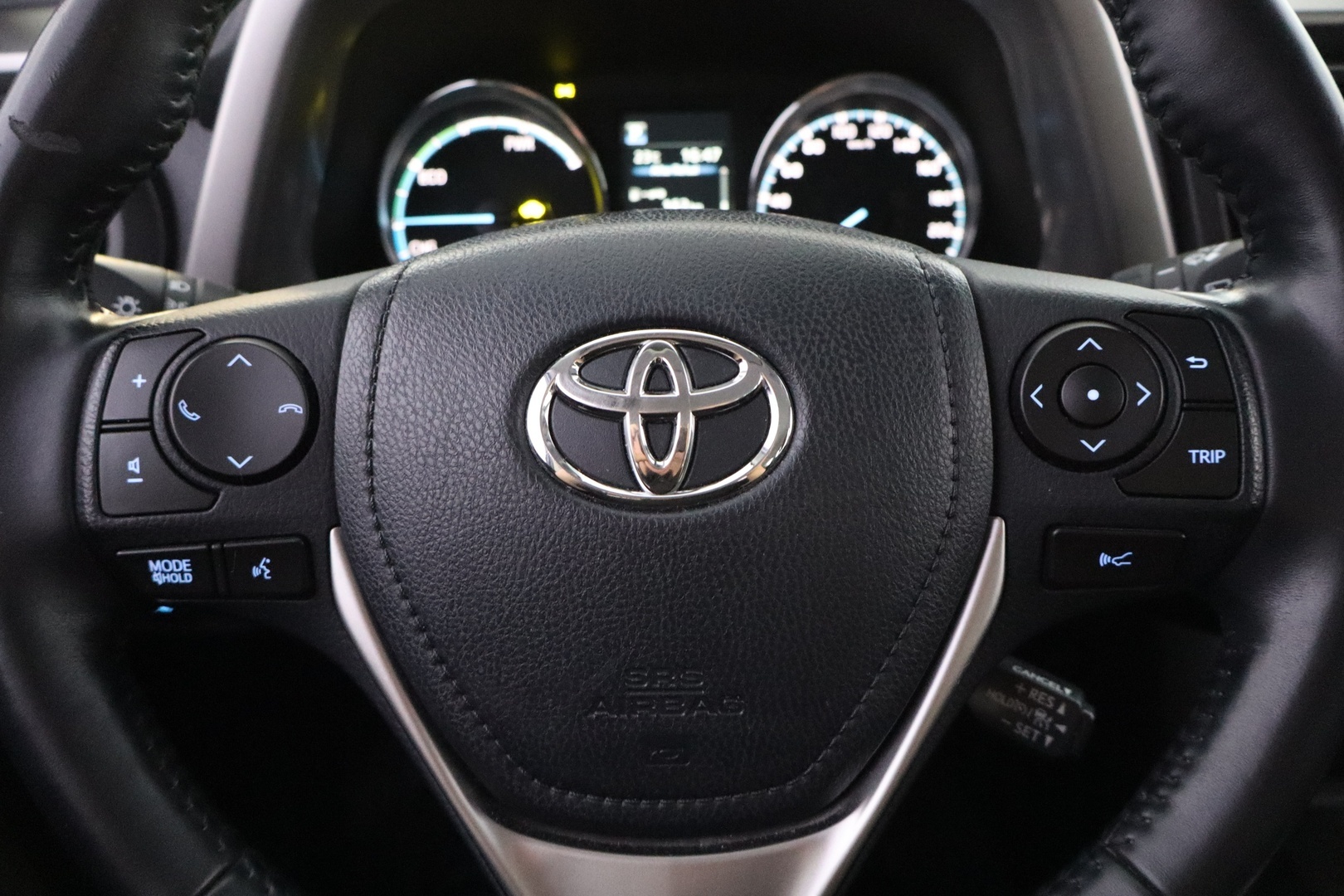 TOYOTA RAV4 2018