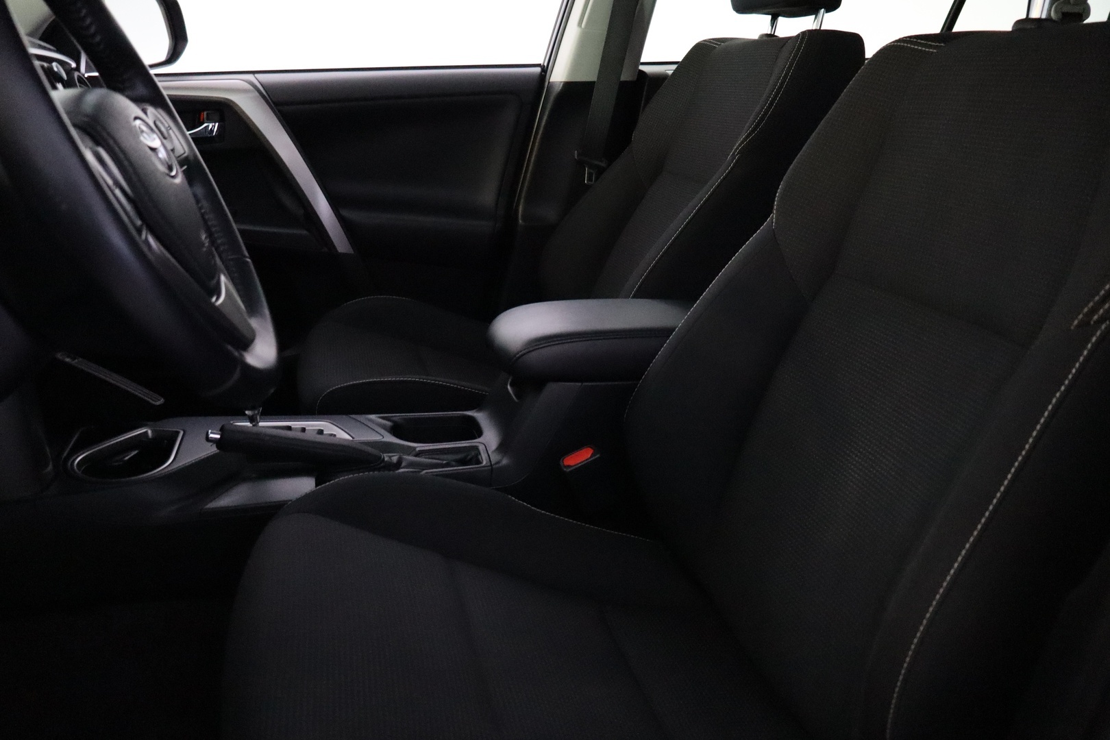 TOYOTA RAV4 2018