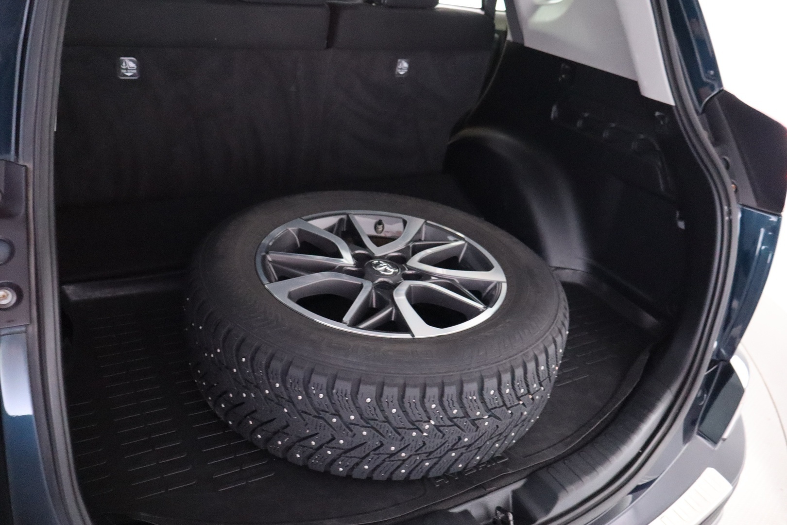 TOYOTA RAV4 2018