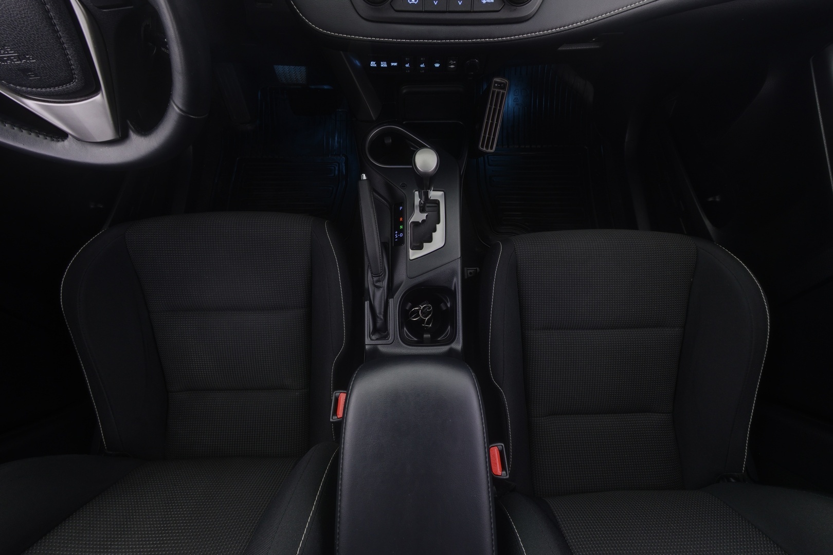 TOYOTA RAV4 2018