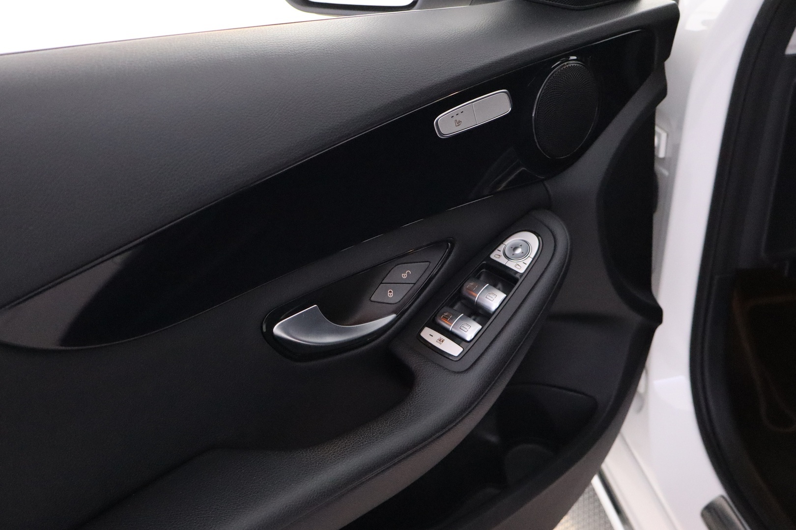 MERCEDES-BENZ C 2019