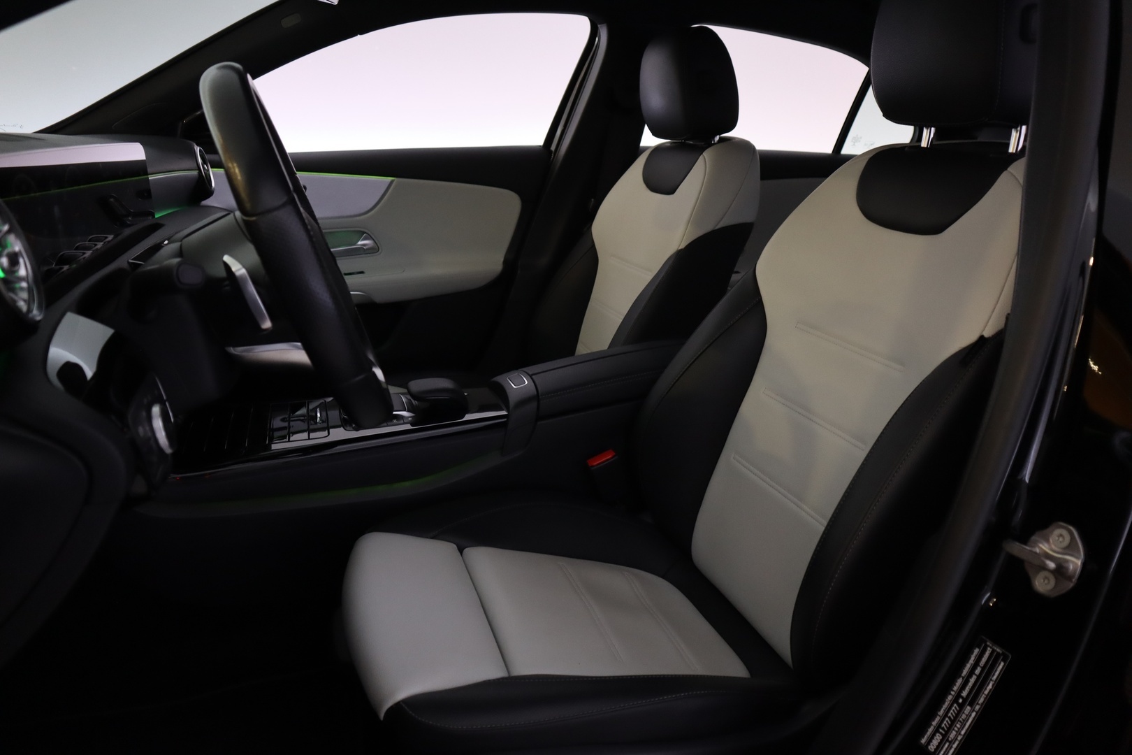 MERCEDES-BENZ A 2020