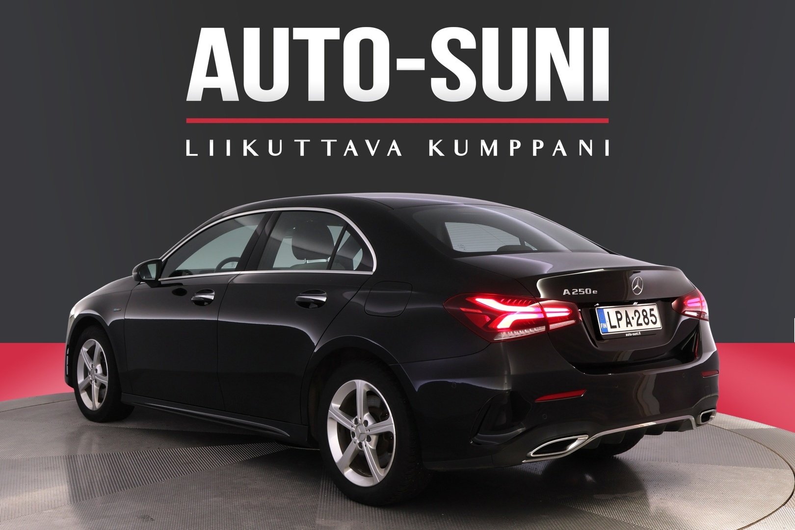 MERCEDES-BENZ A 2020