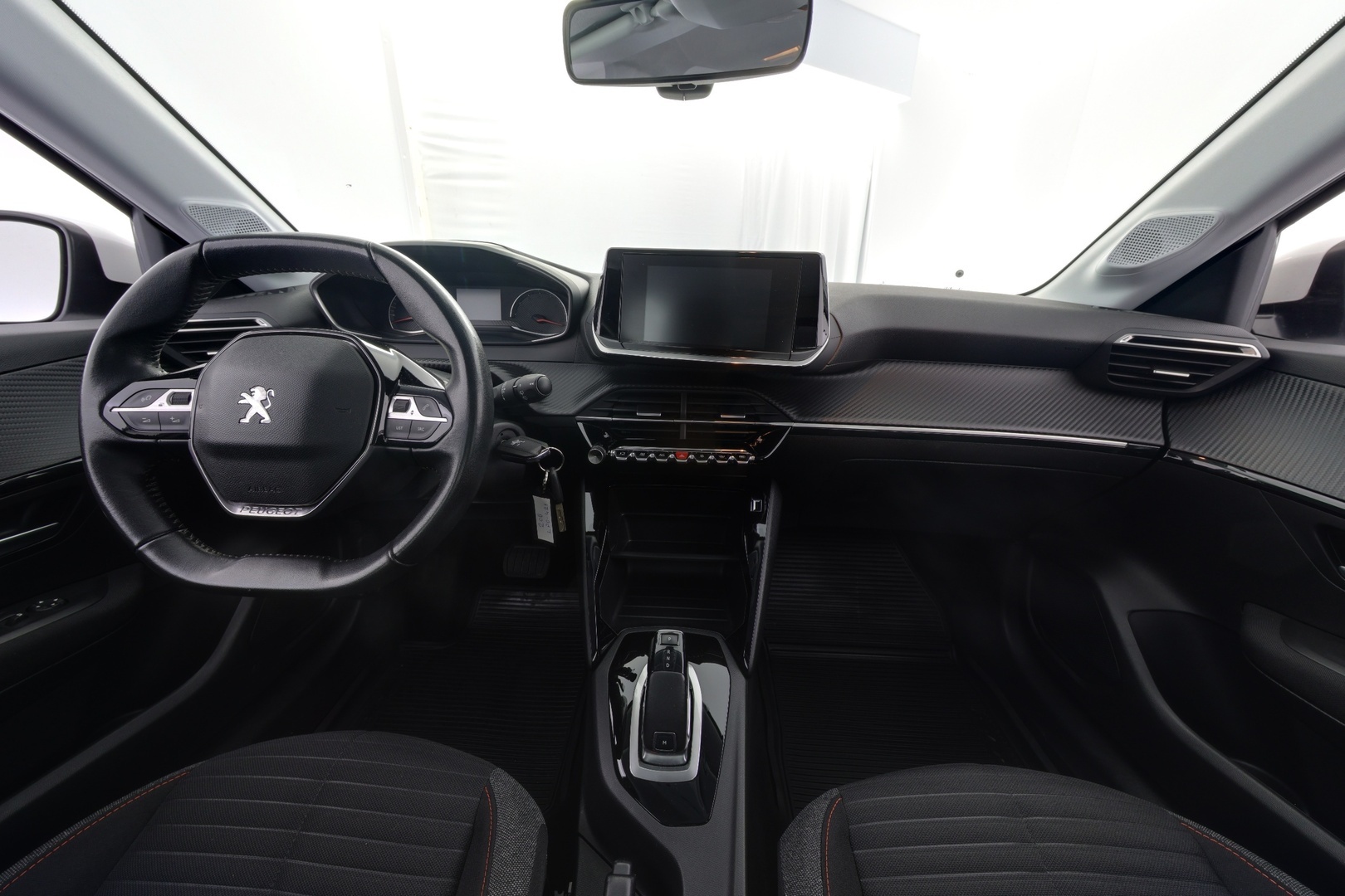 PEUGEOT 208 2020