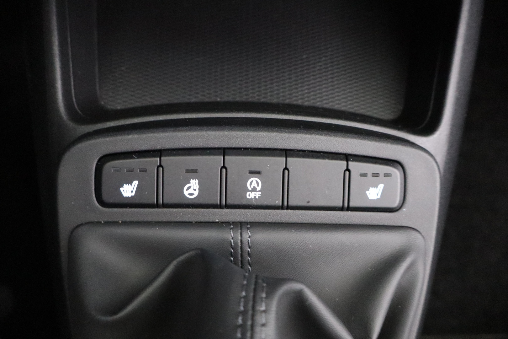 HYUNDAI i10 2025