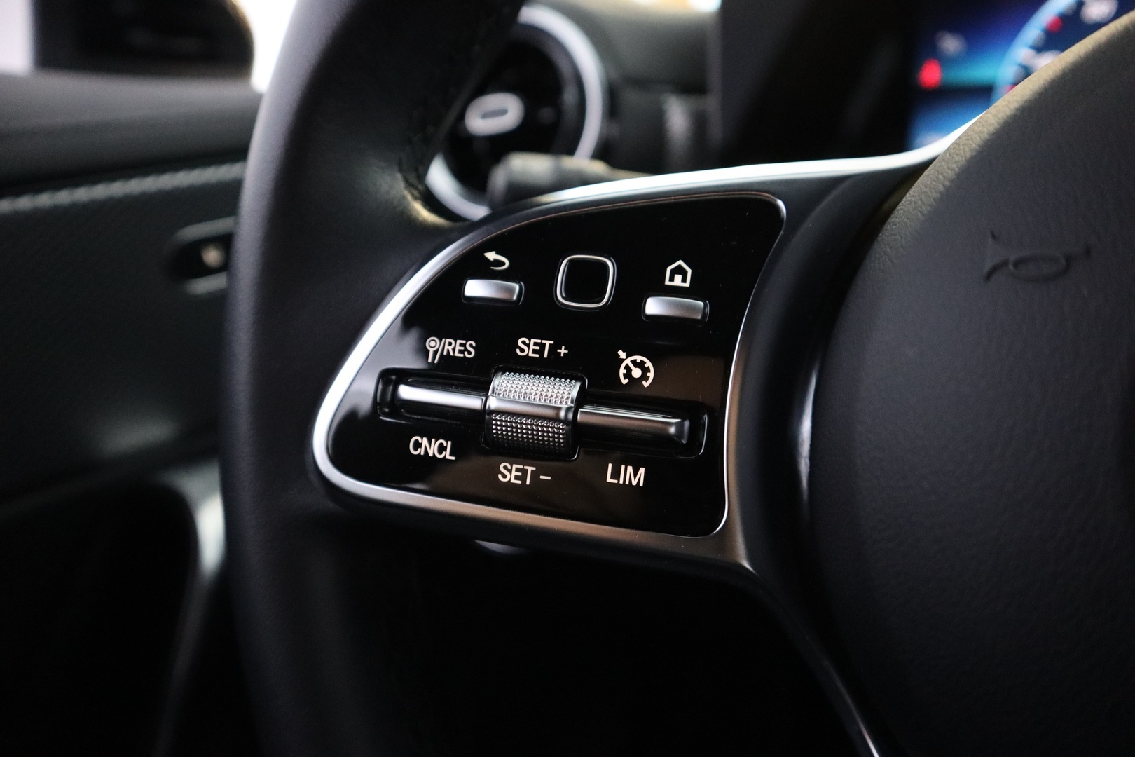 MERCEDES-BENZ CLA 2022