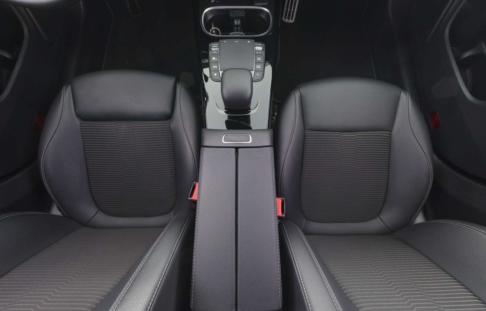 MERCEDES-BENZ CLA 2022