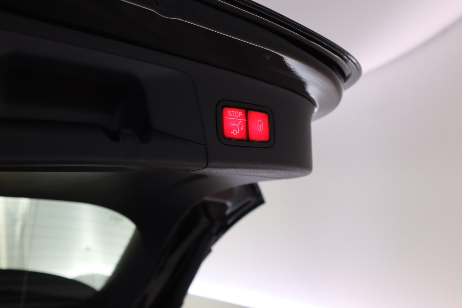 MERCEDES-BENZ EQA 2026