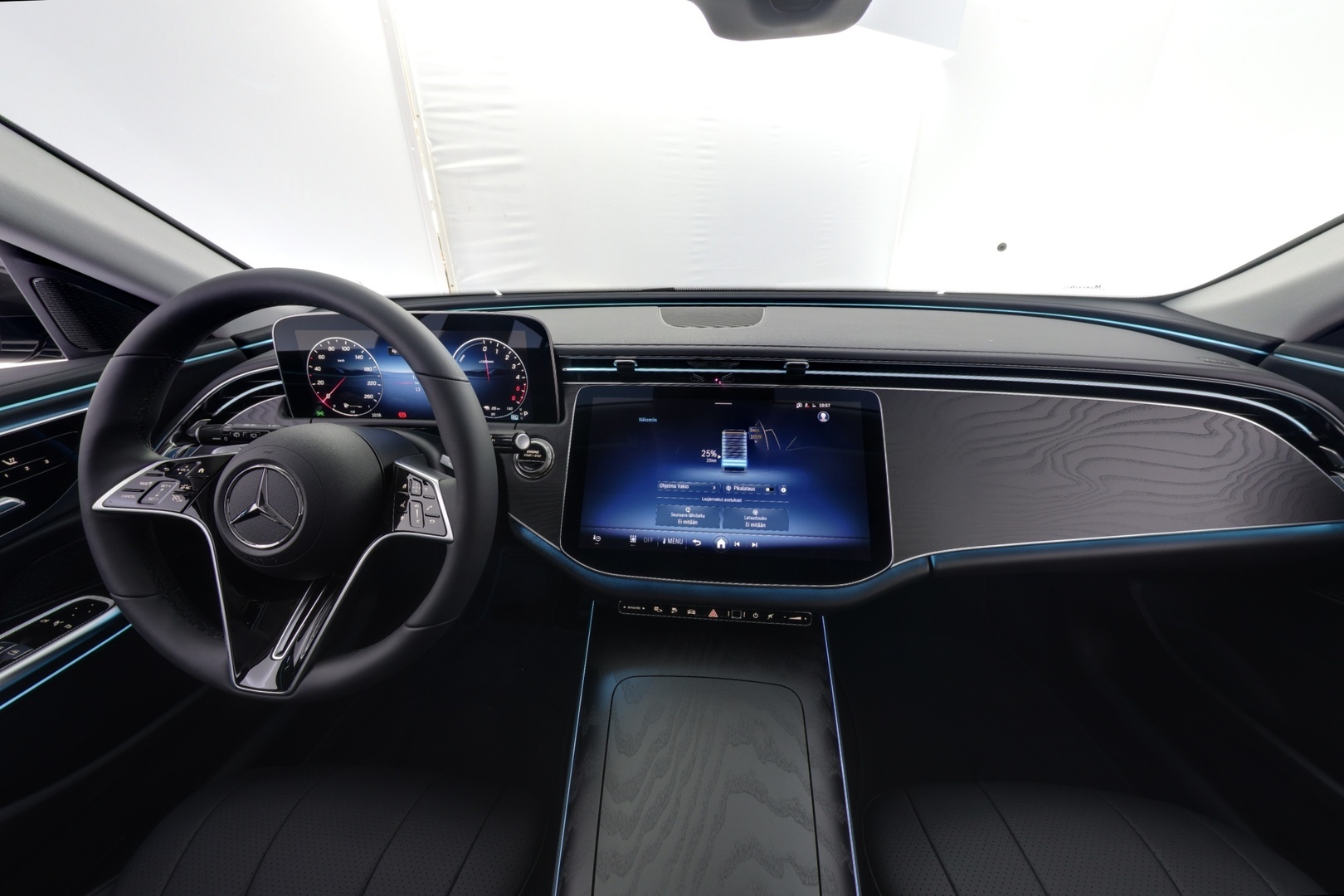 MERCEDES-BENZ E 2026