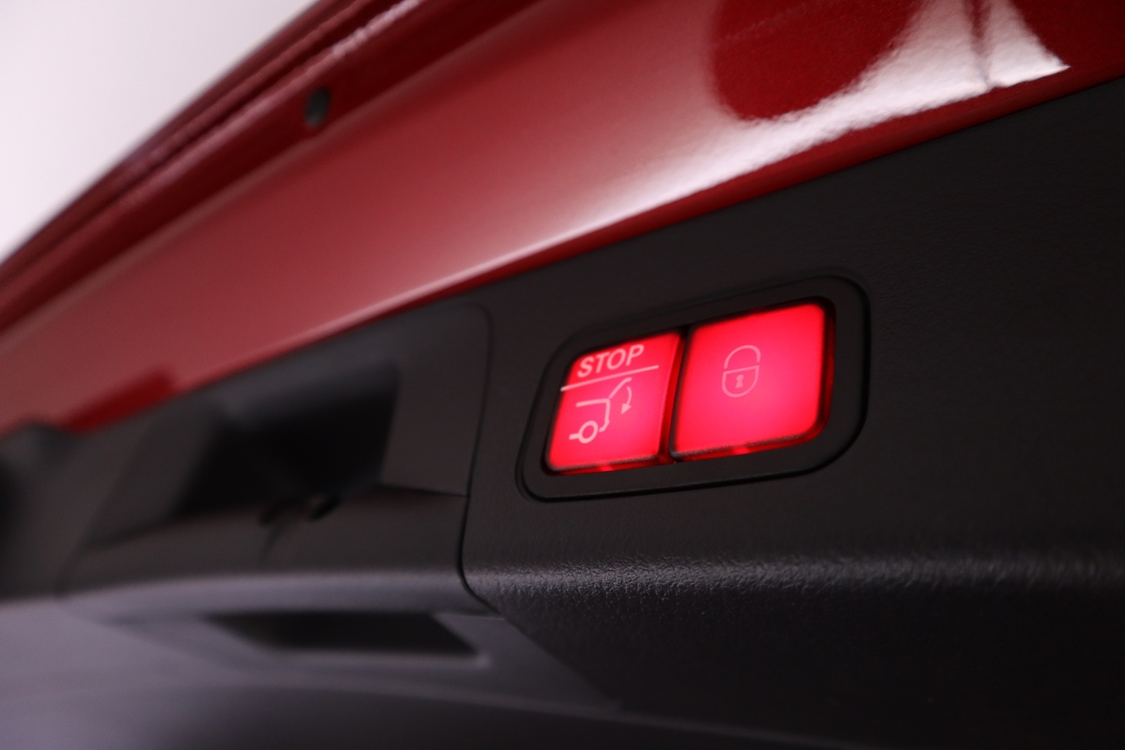 MERCEDES-BENZ EQB 2023