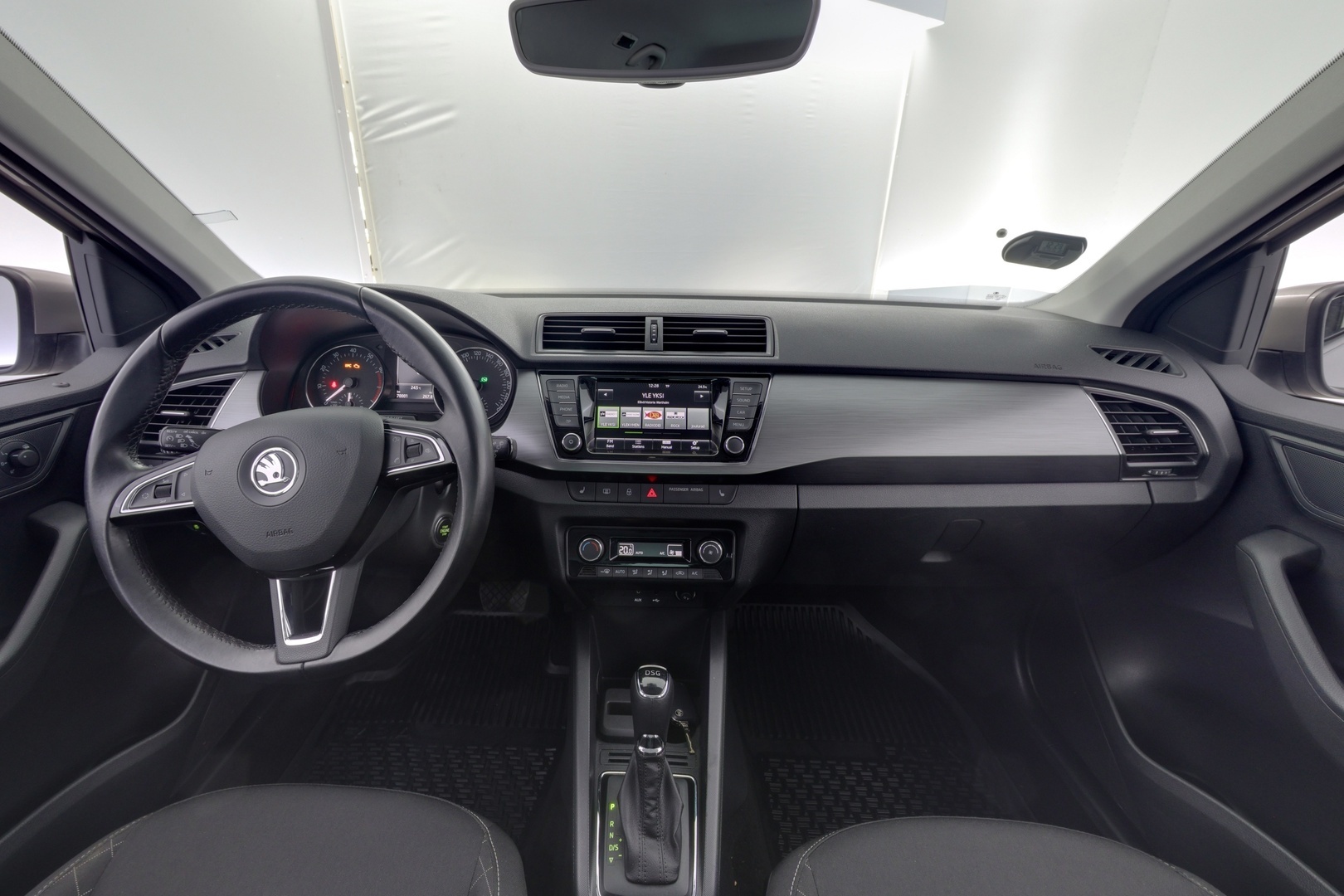 SKODA Fabia 2015
