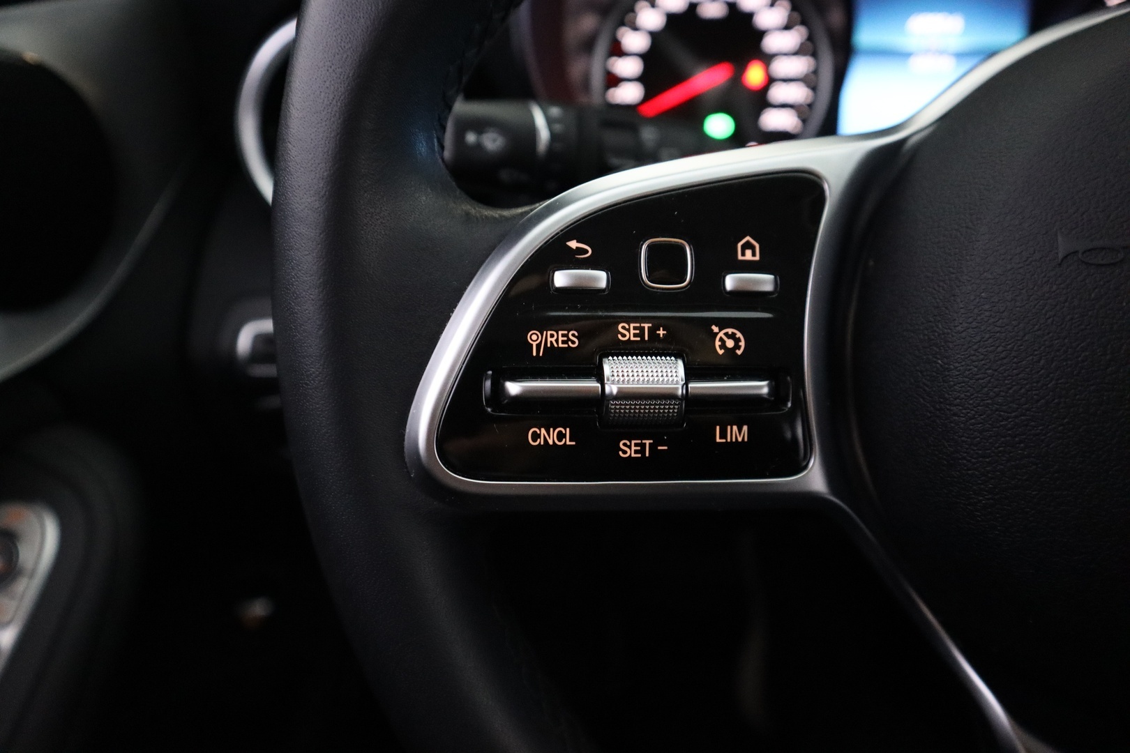 MERCEDES-BENZ C 2019