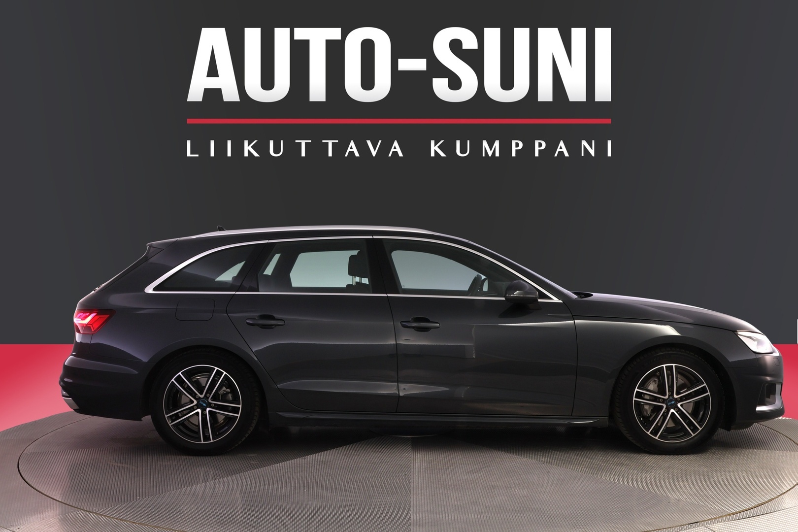 AUDI A4 2023