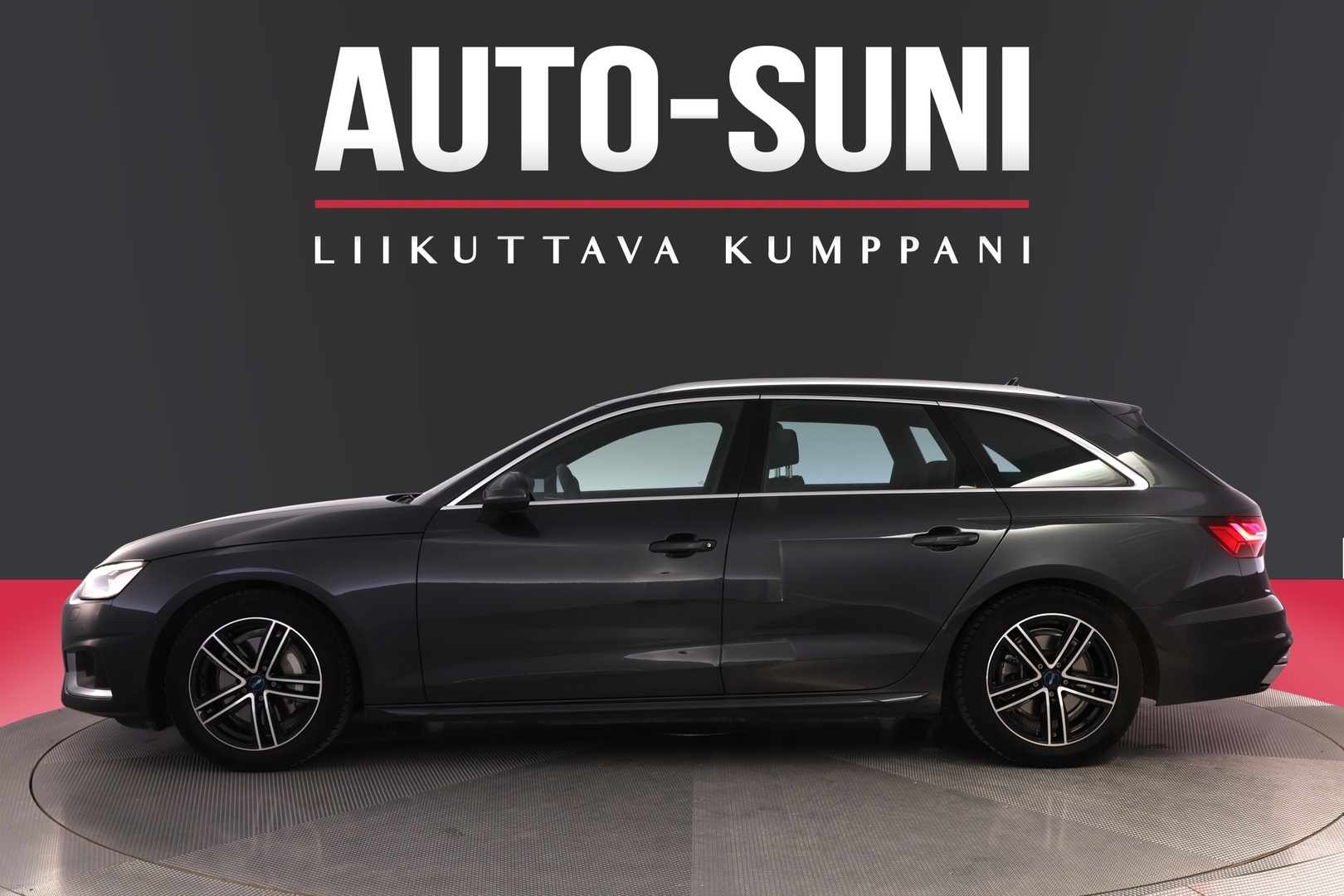 AUDI A4 2023
