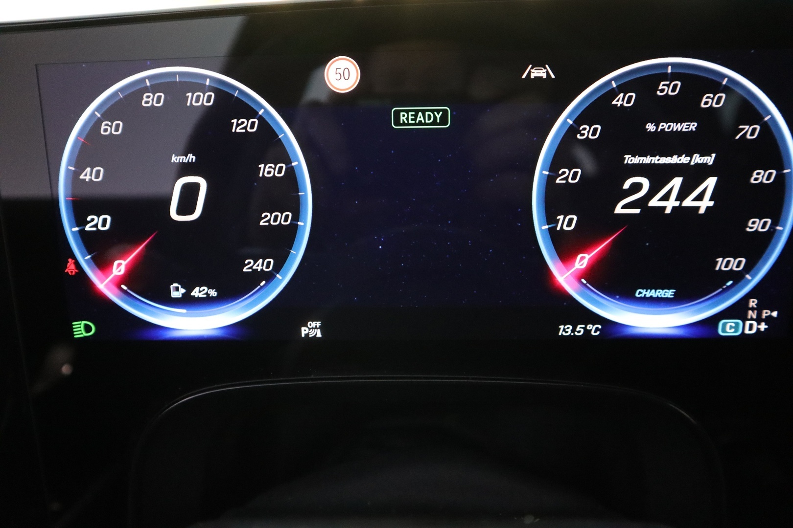 MERCEDES-BENZ GLB 2026