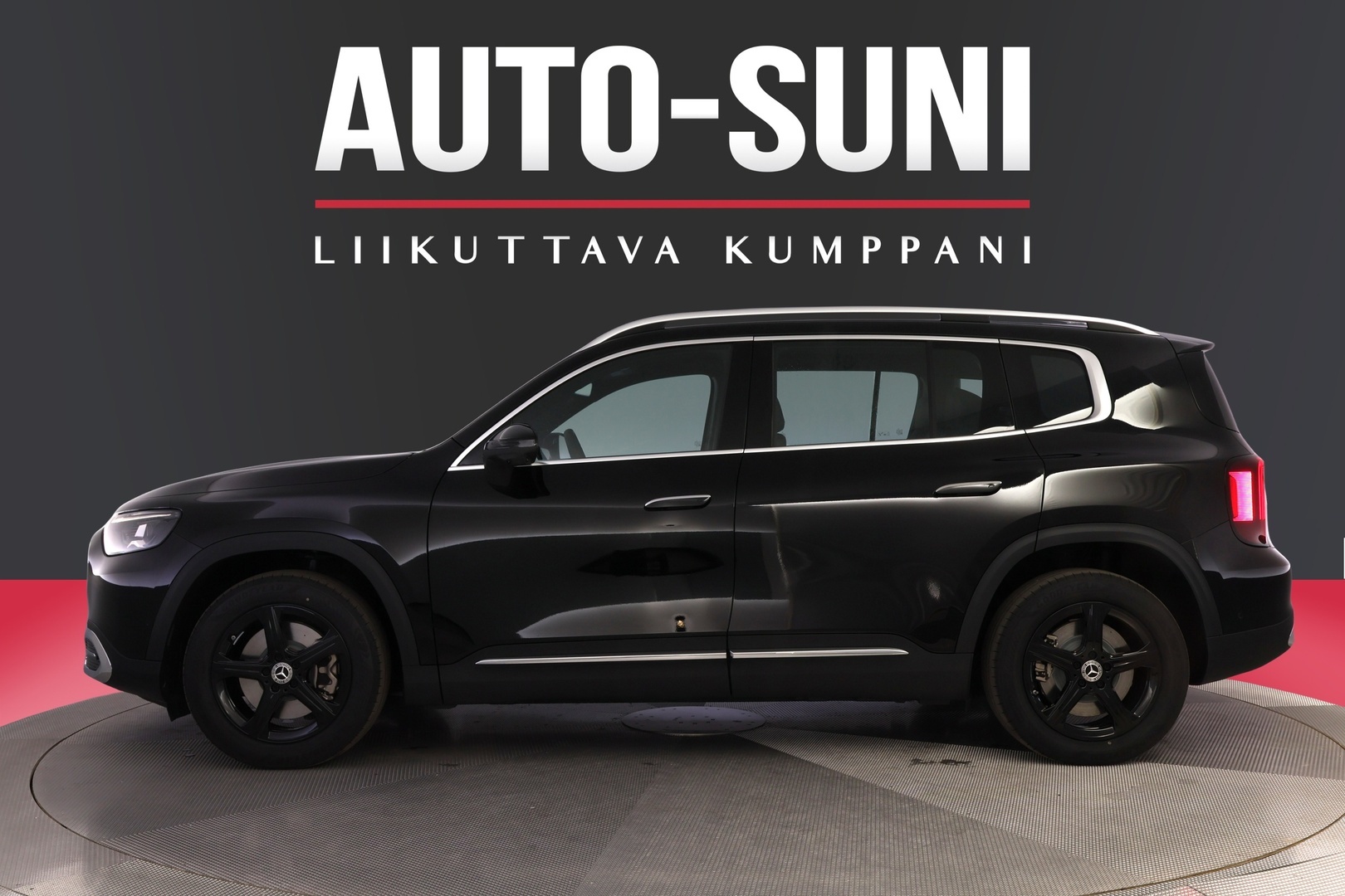 MERCEDES-BENZ GLB 2026