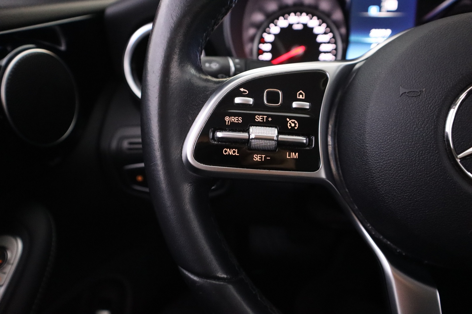 MERCEDES-BENZ C 2021