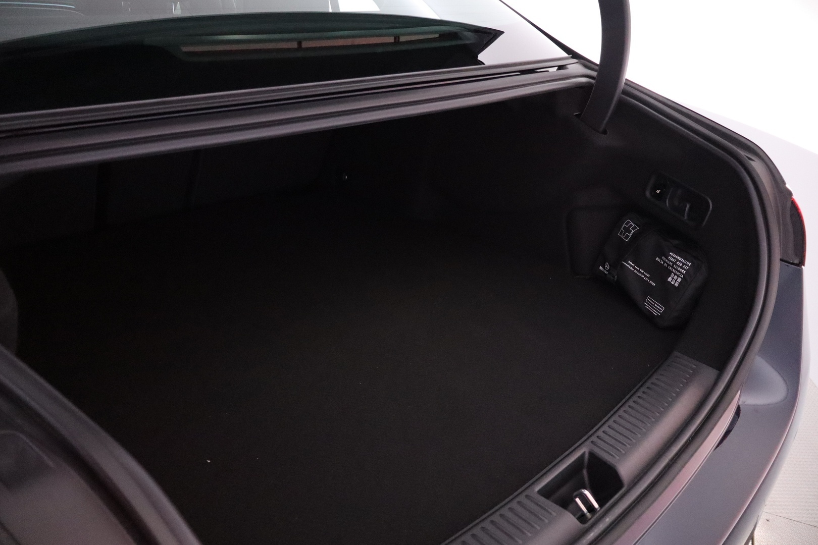 MERCEDES-BENZ E 29