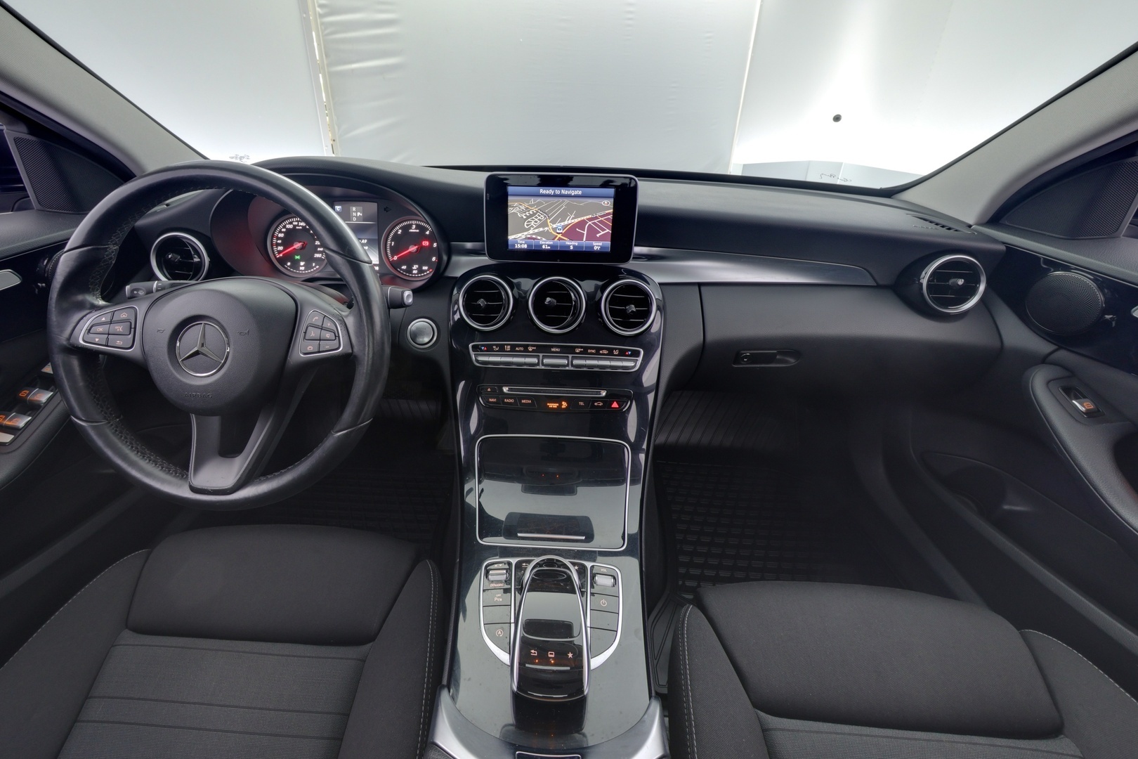 MERCEDES-BENZ C 7