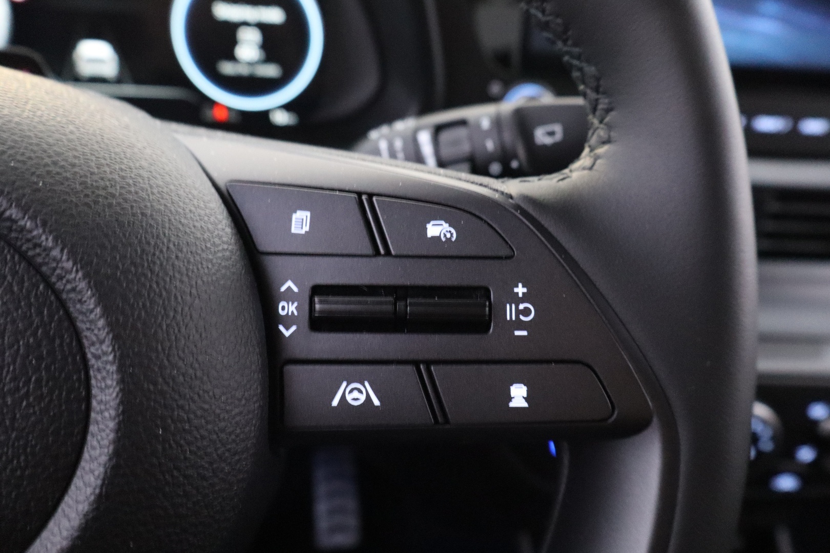 HYUNDAI BAYON Cross 13