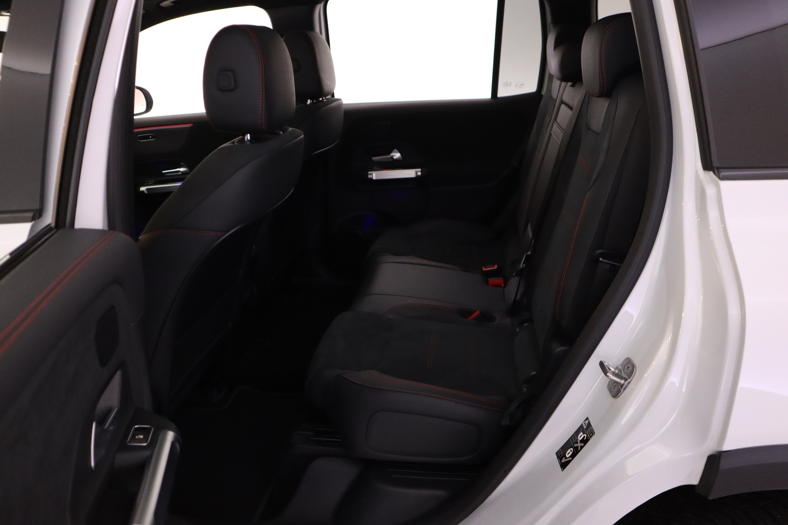 MERCEDES-BENZ EQB 19