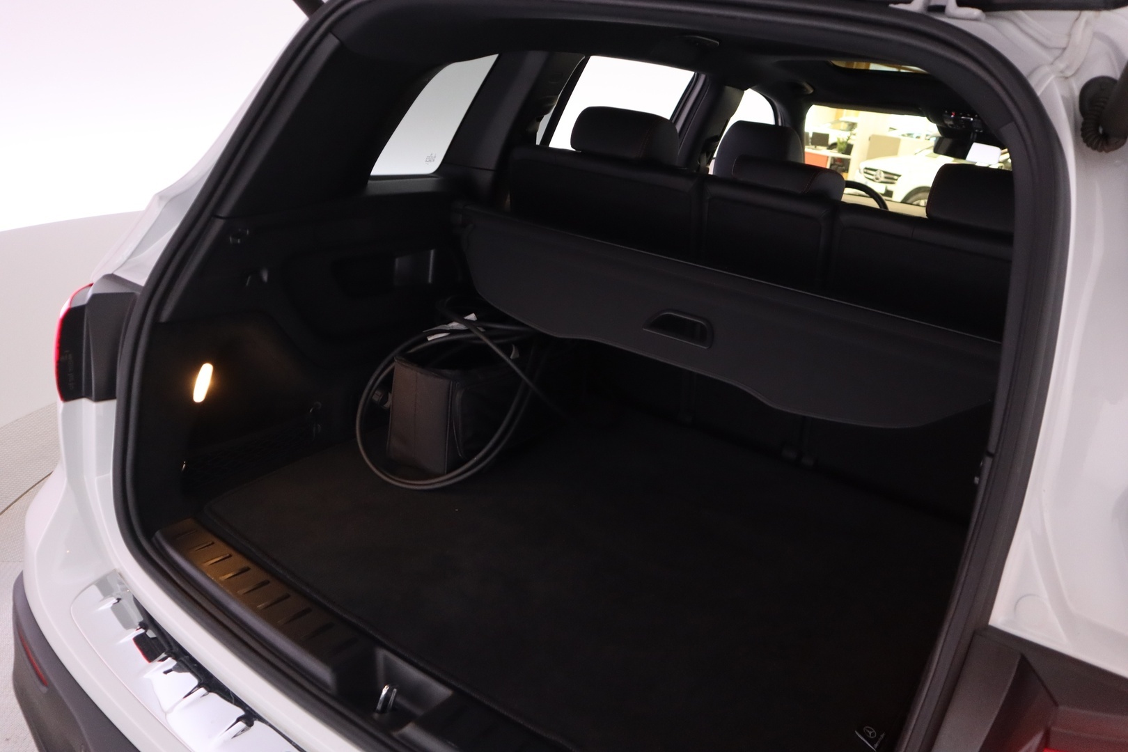 MERCEDES-BENZ EQB 20