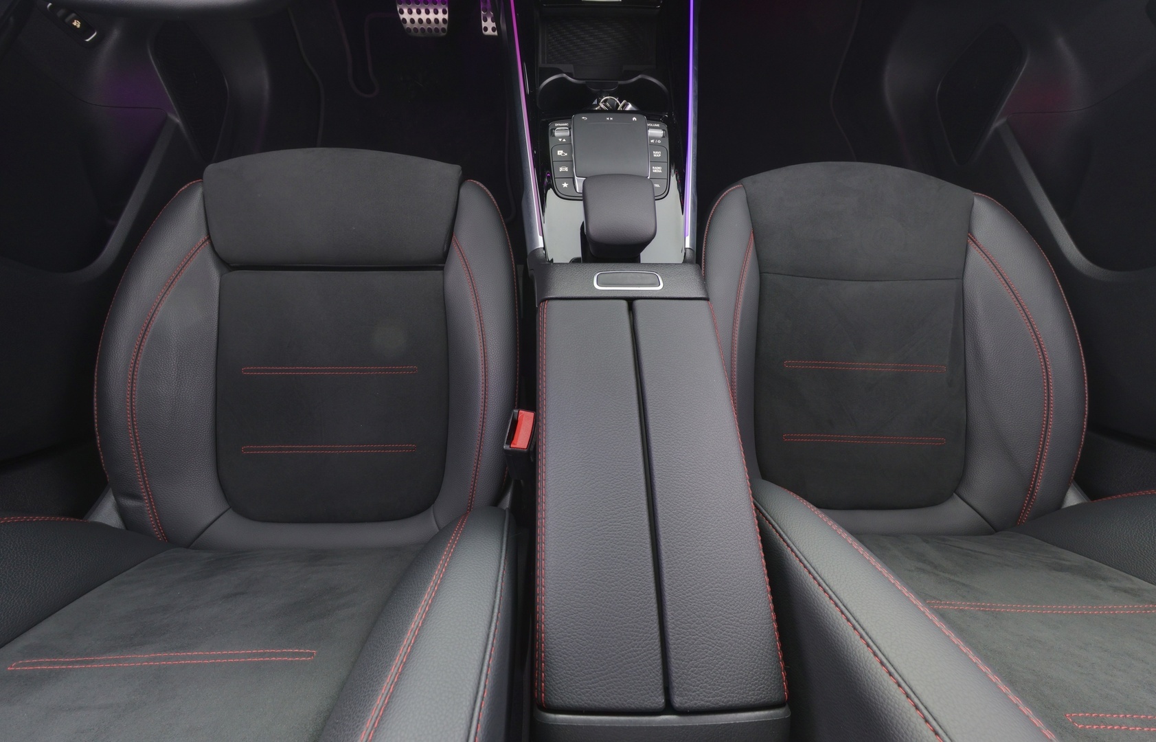 MERCEDES-BENZ EQB 9