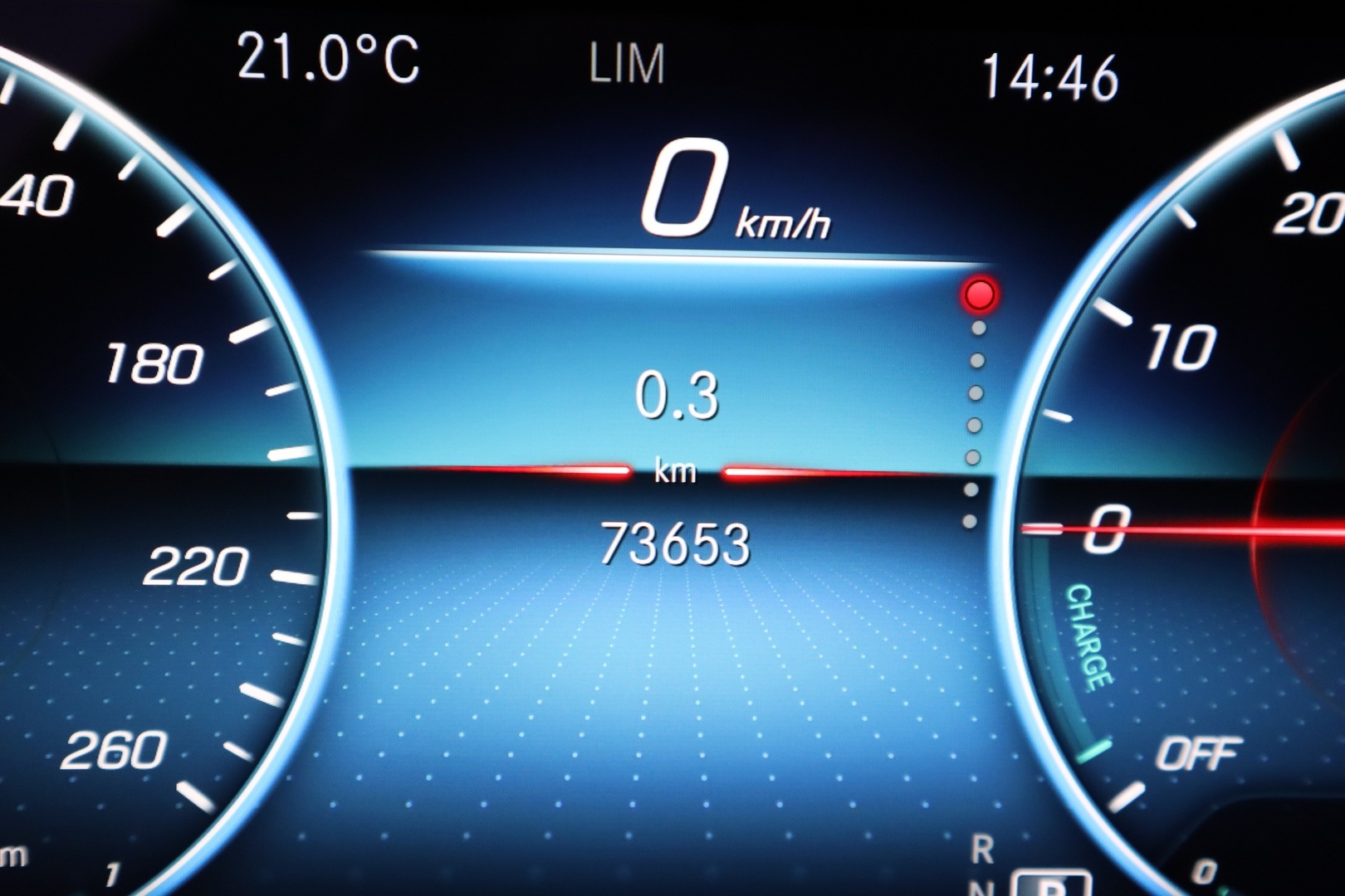 MERCEDES-BENZ E 2021