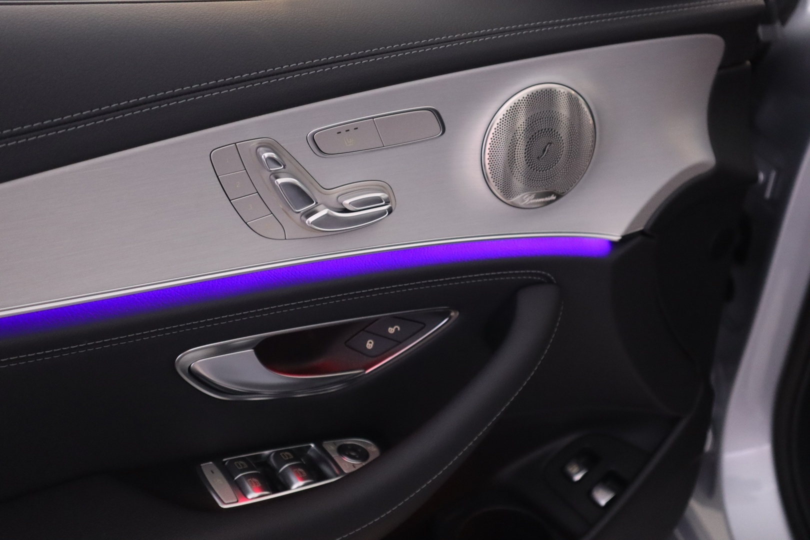 MERCEDES-BENZ E 2021