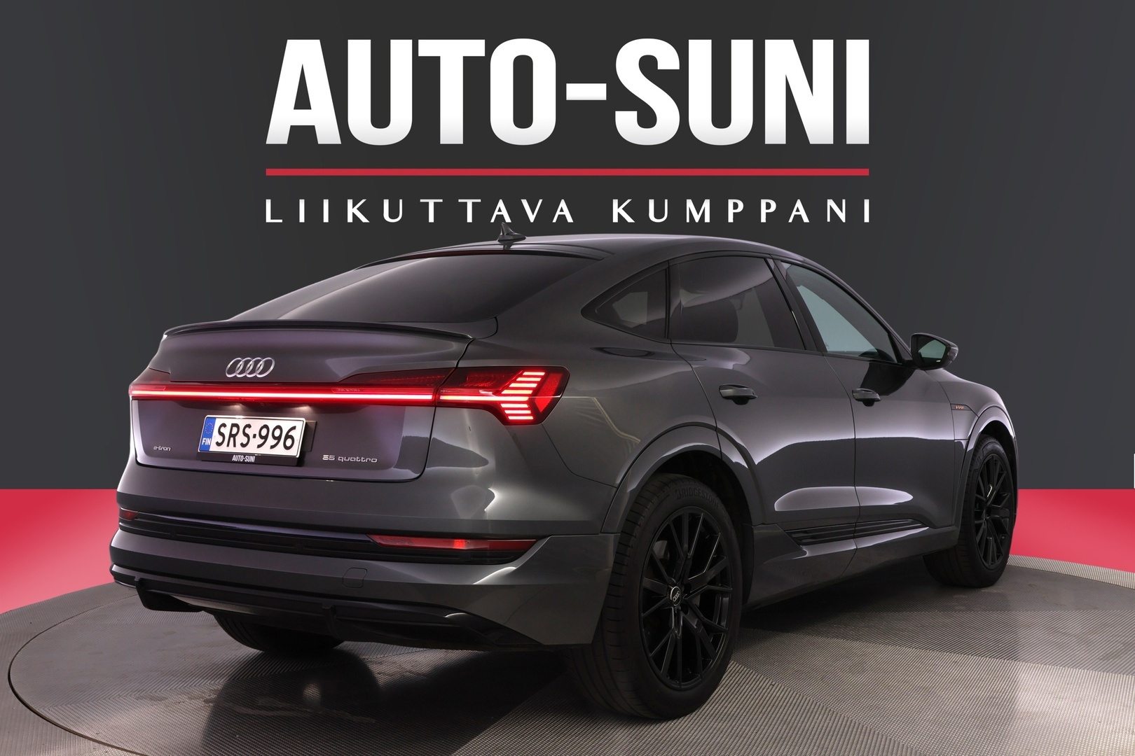 AUDI e-tron 2023