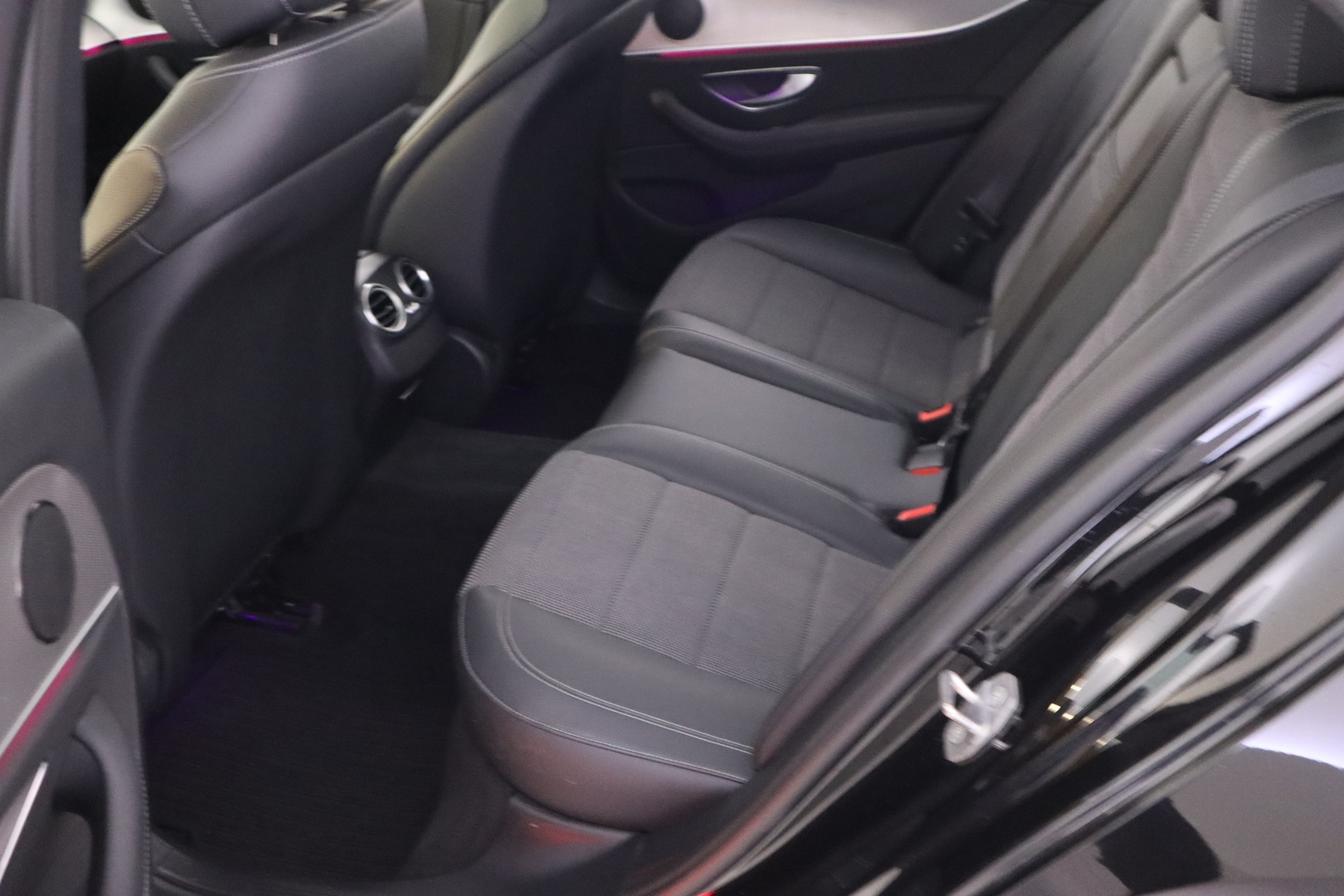 MERCEDES-BENZ E 2018