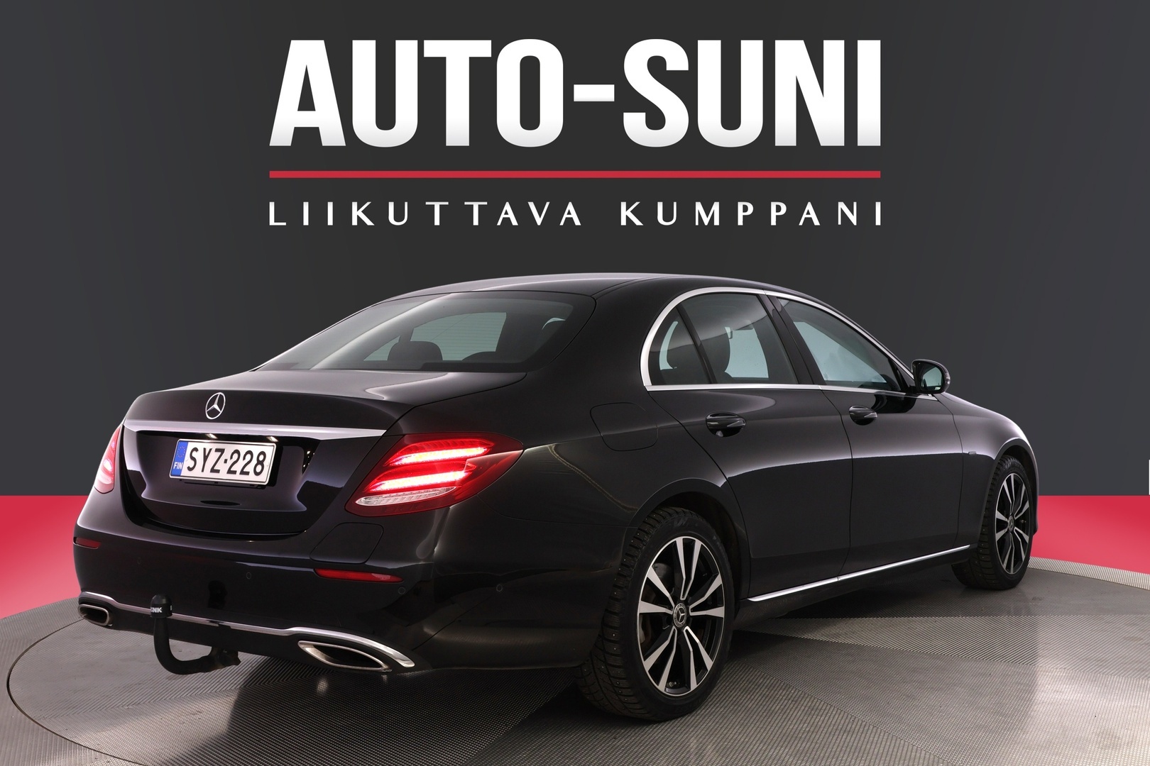 MERCEDES-BENZ E 2018