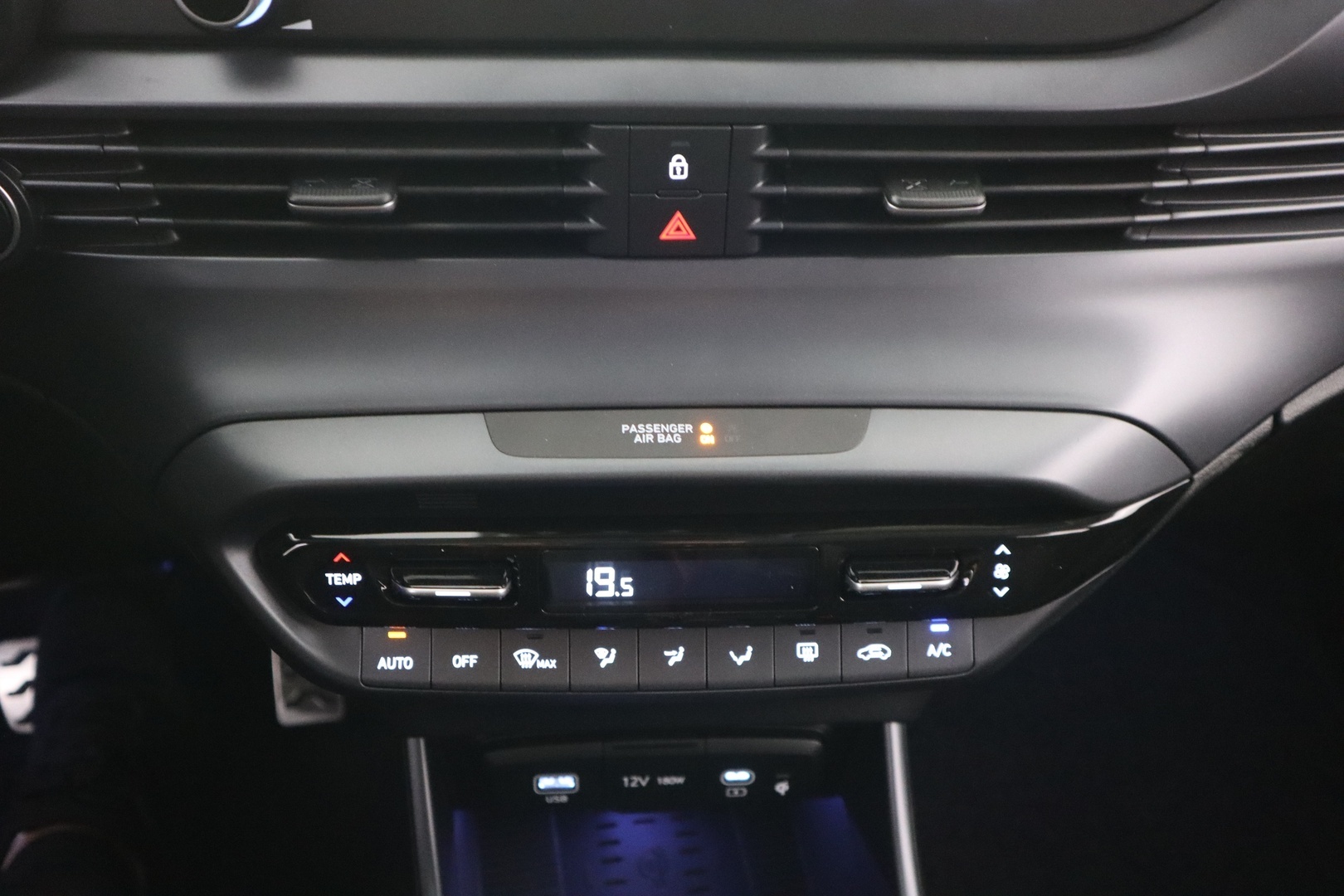 HYUNDAI BAYON Cross 13