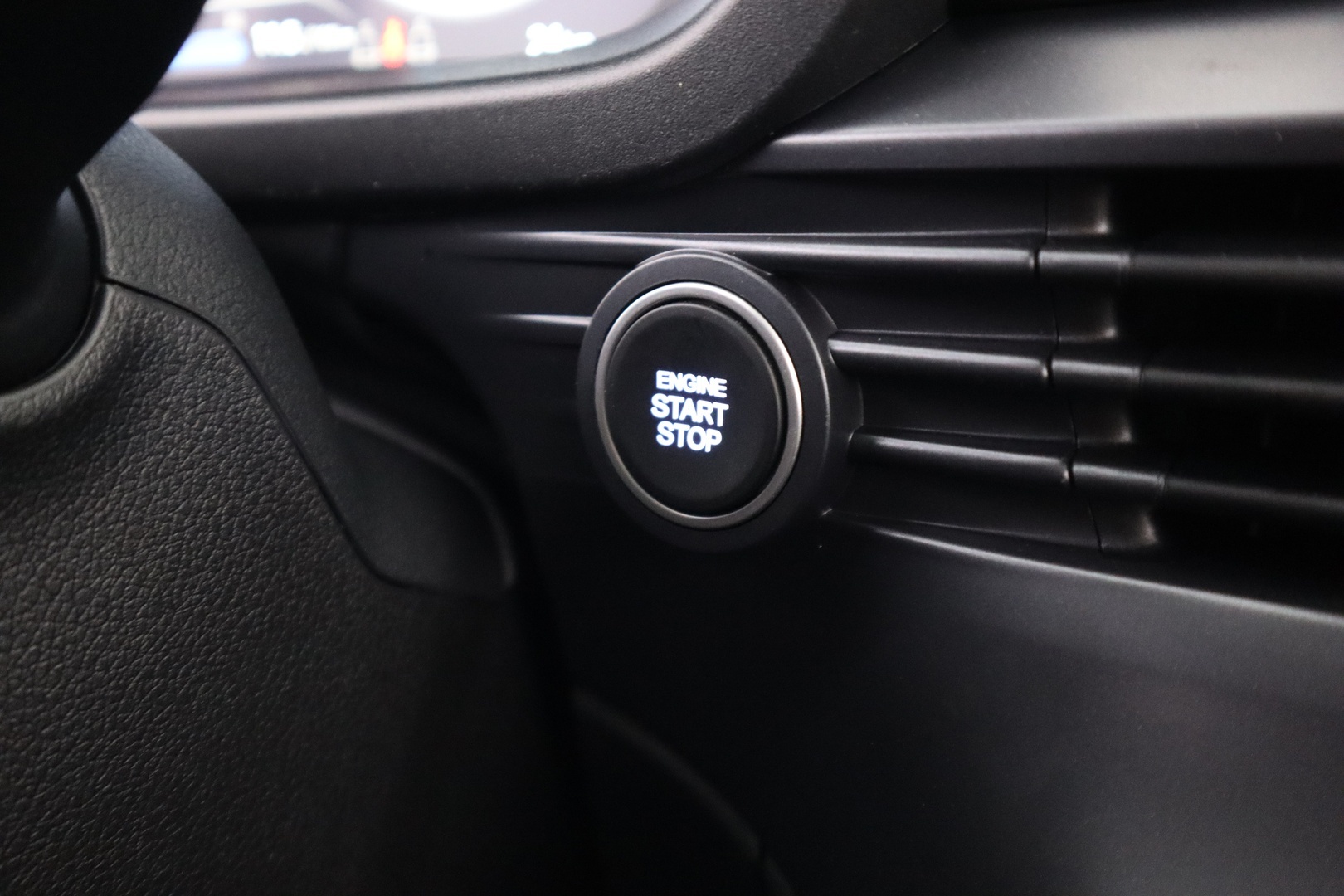 HYUNDAI BAYON Cross 14
